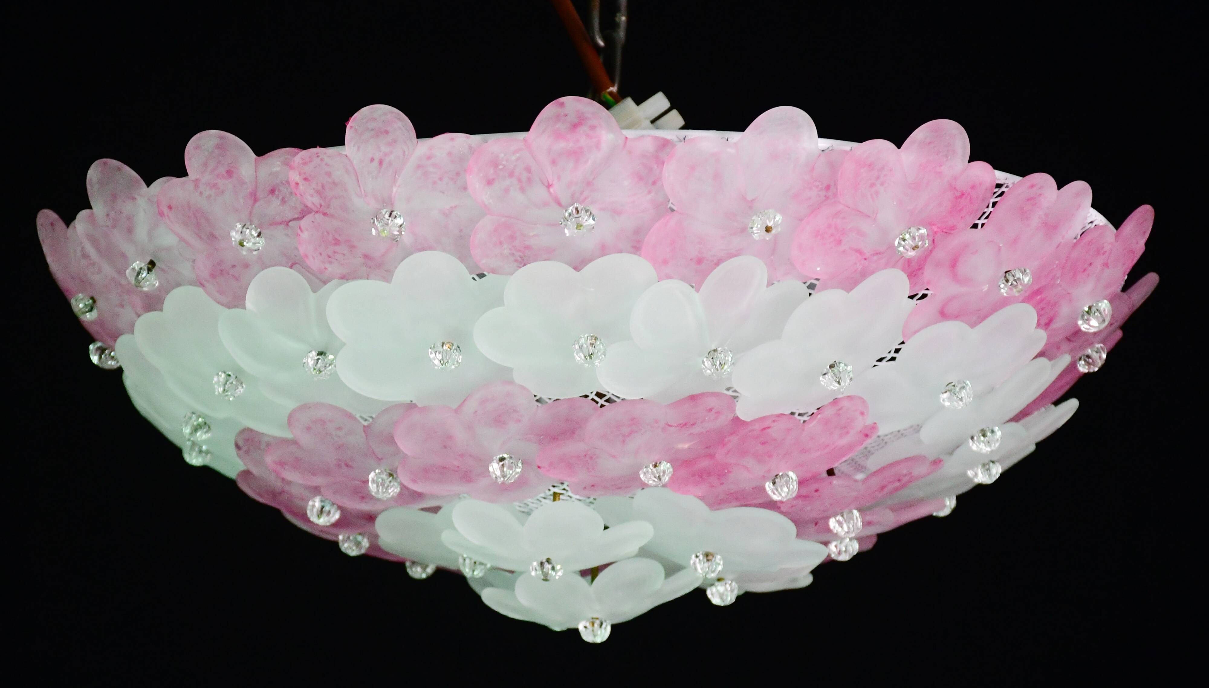 Elegant Murano ceiling light pink flower by Seguso for Venini, Italy
