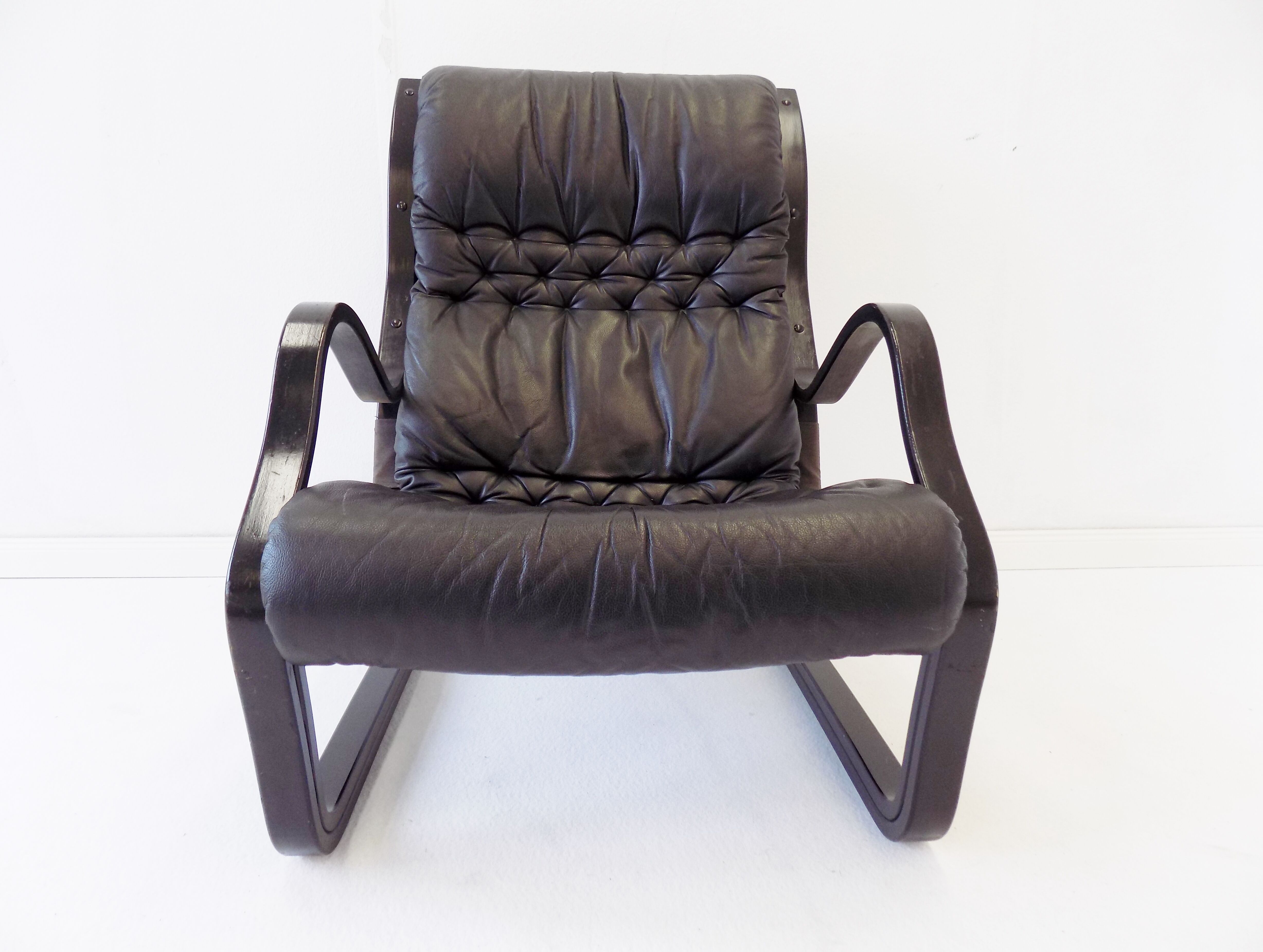 Asko Koivutaru black leather armchair by Esko Pajamies