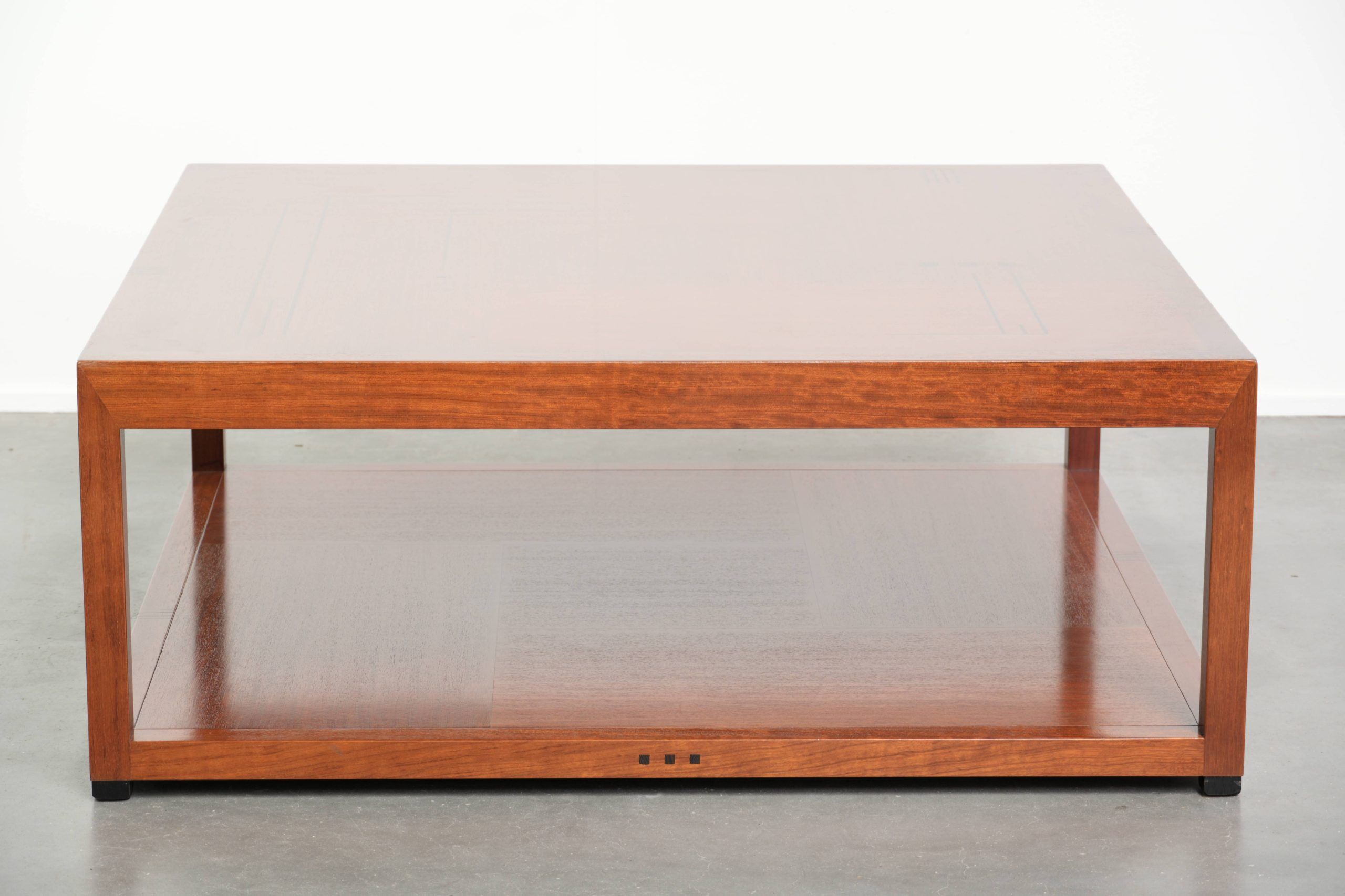 Table basse Art Déco carrée en bon état