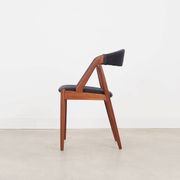 Ensemble de quatre chaises en teck, design danois, années 1970, designer : Kai Kristiansen