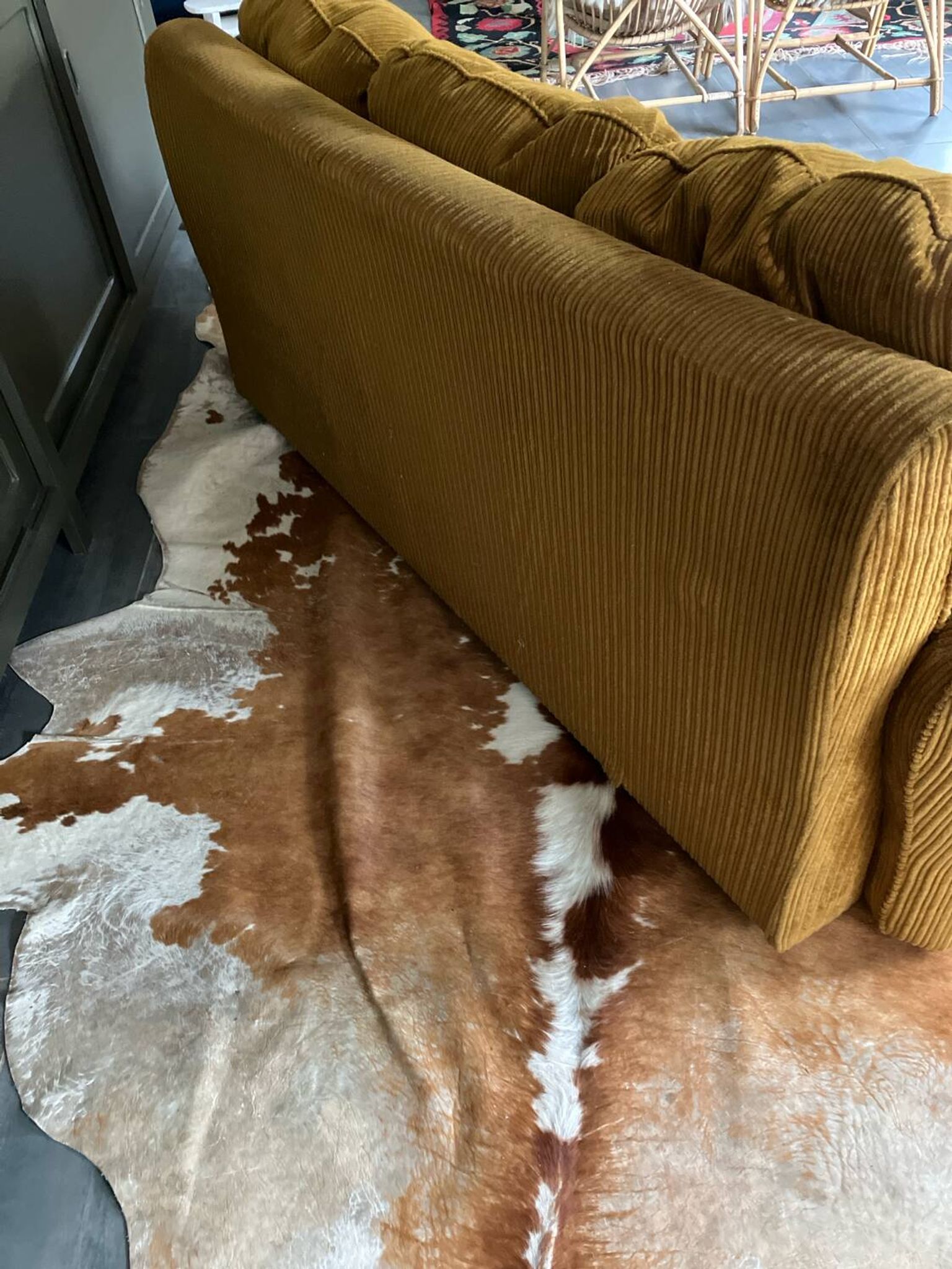 Velvet 3-seater sofa bed