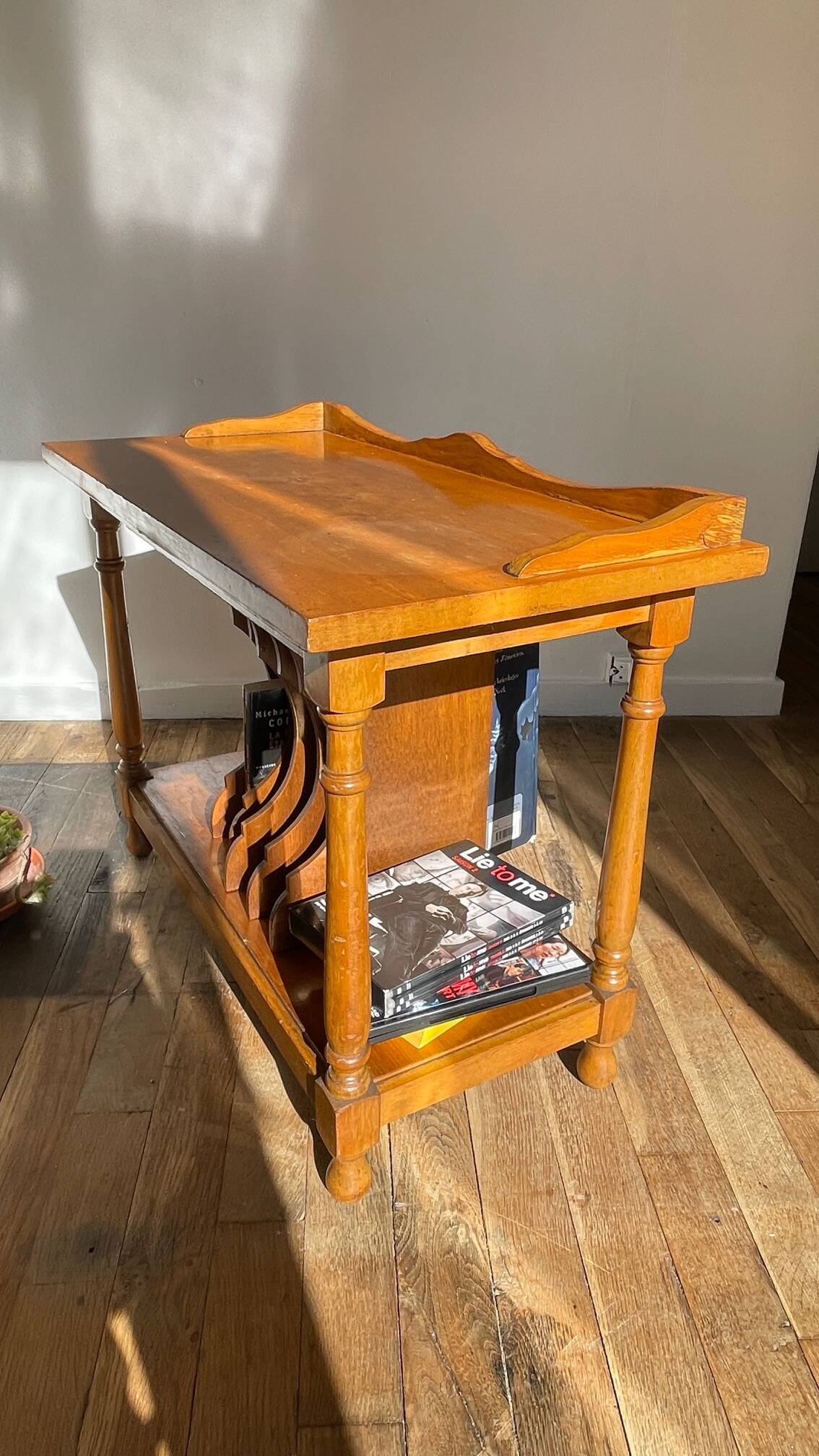 Meuble bas electrophone vintage