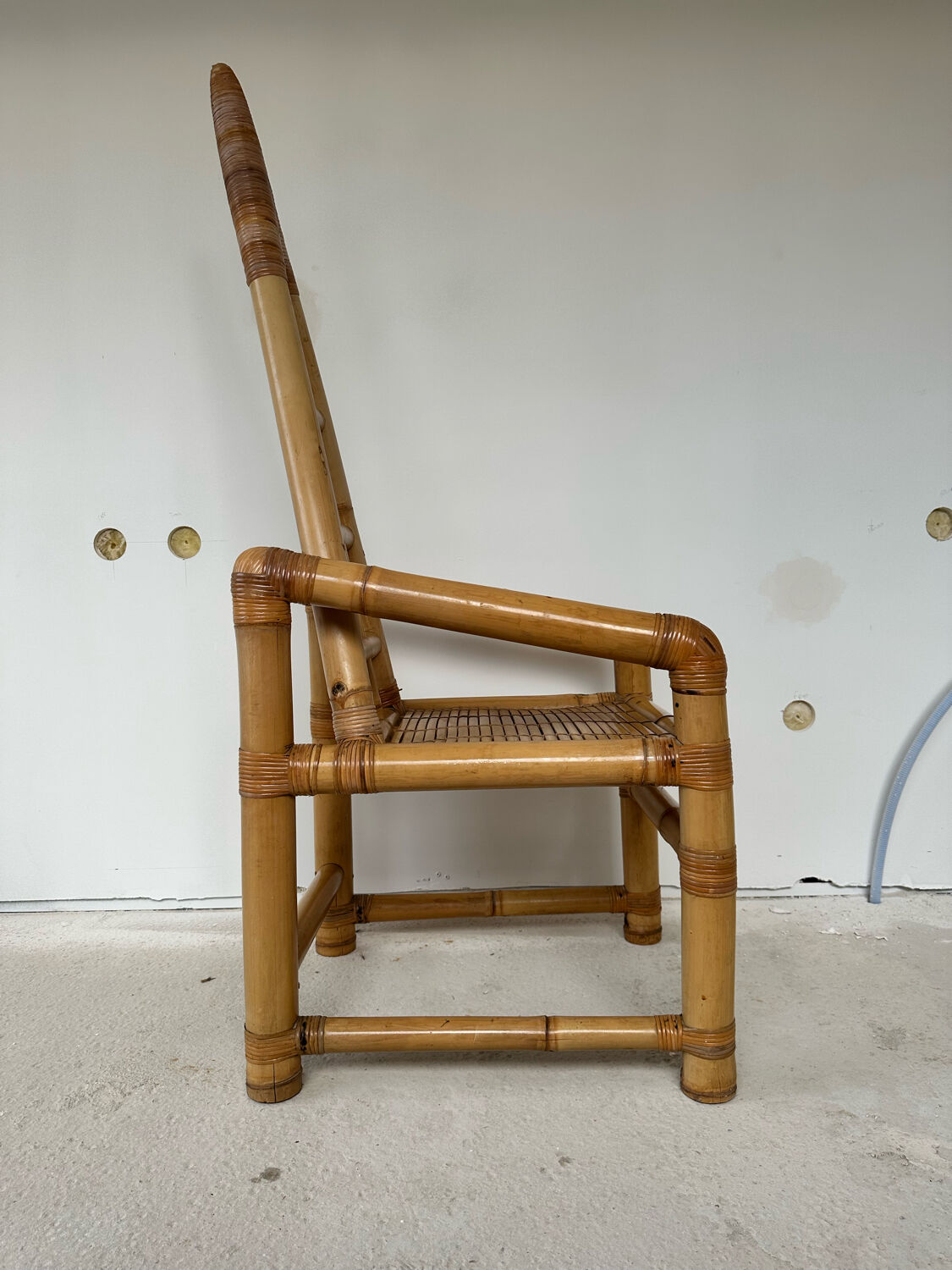 Fauteuil trône en bambou des années 70