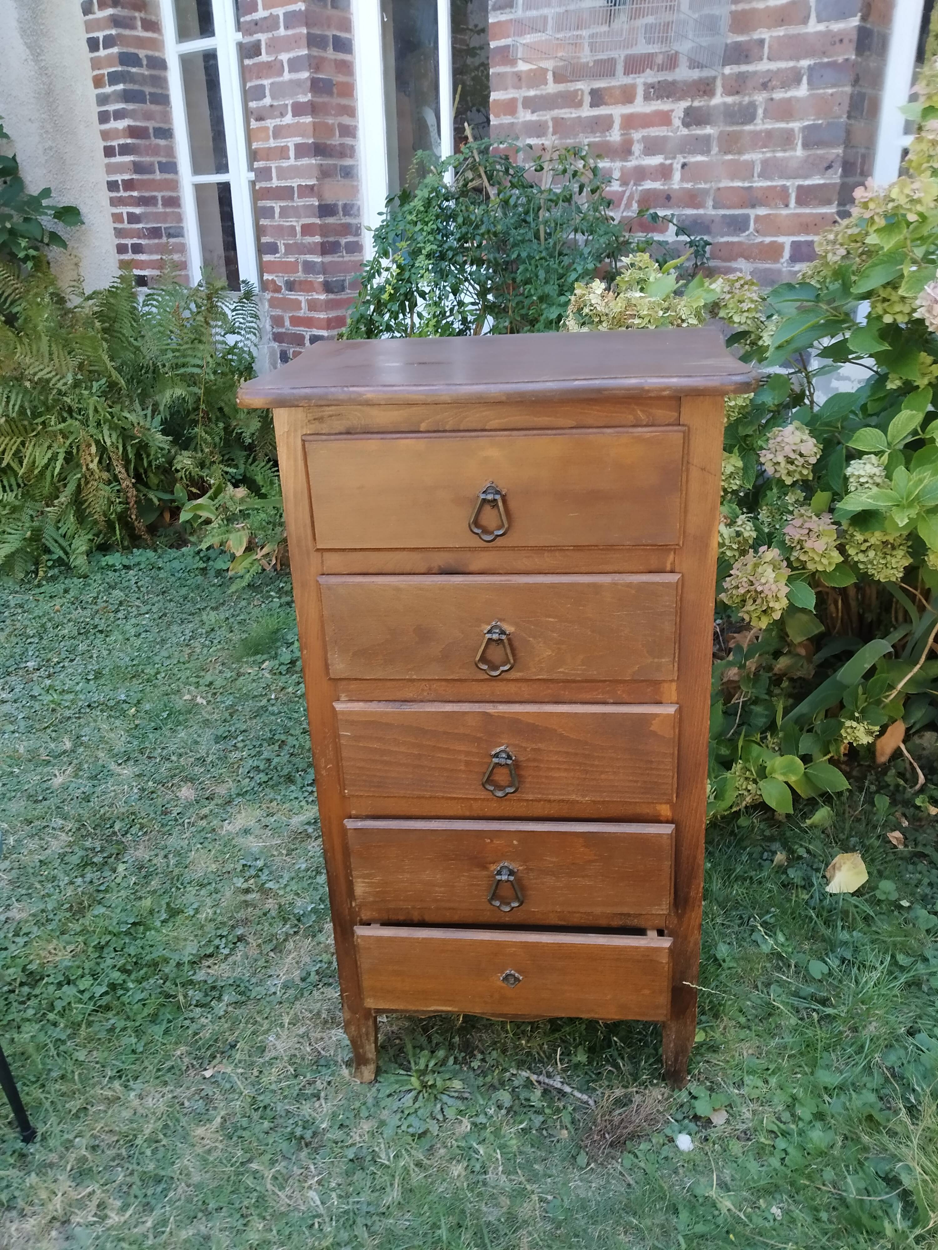 Chiffonier