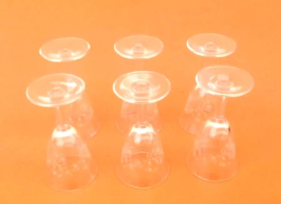 1970s 6 engraved "Tulip" glasses