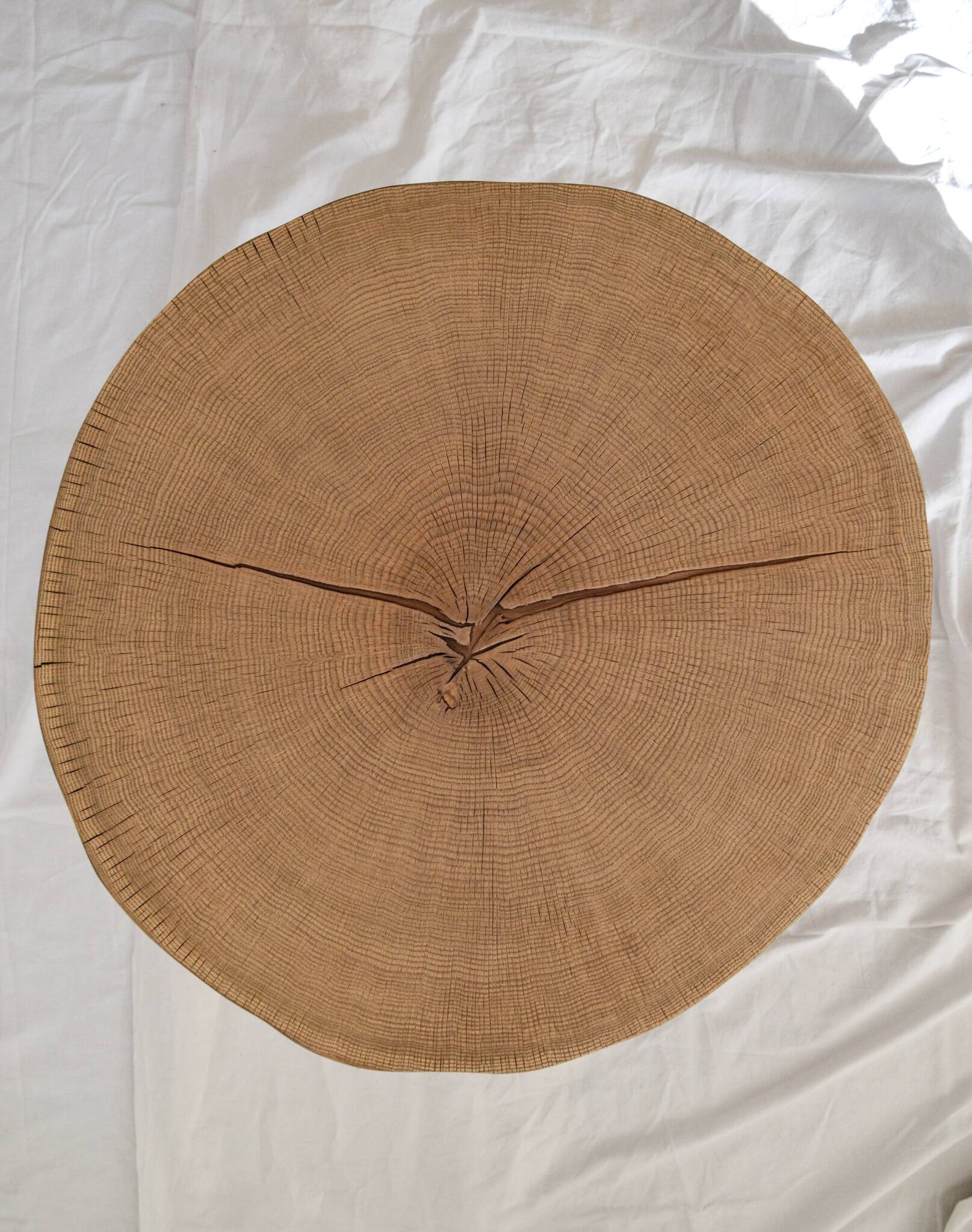 Wooden coffee table, round, oak trunk