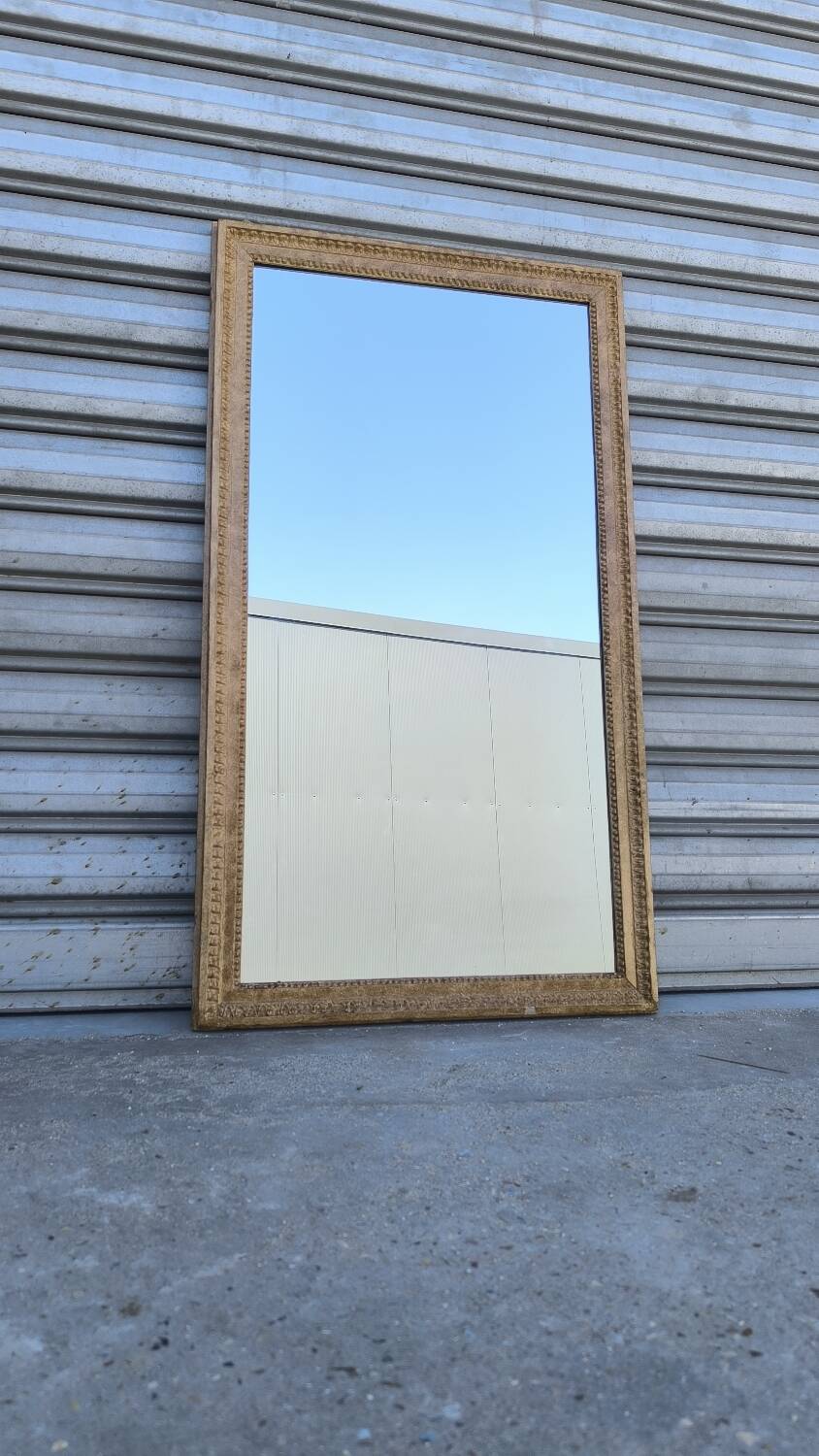Mirror in wood and stucco in burl wood style, 1960