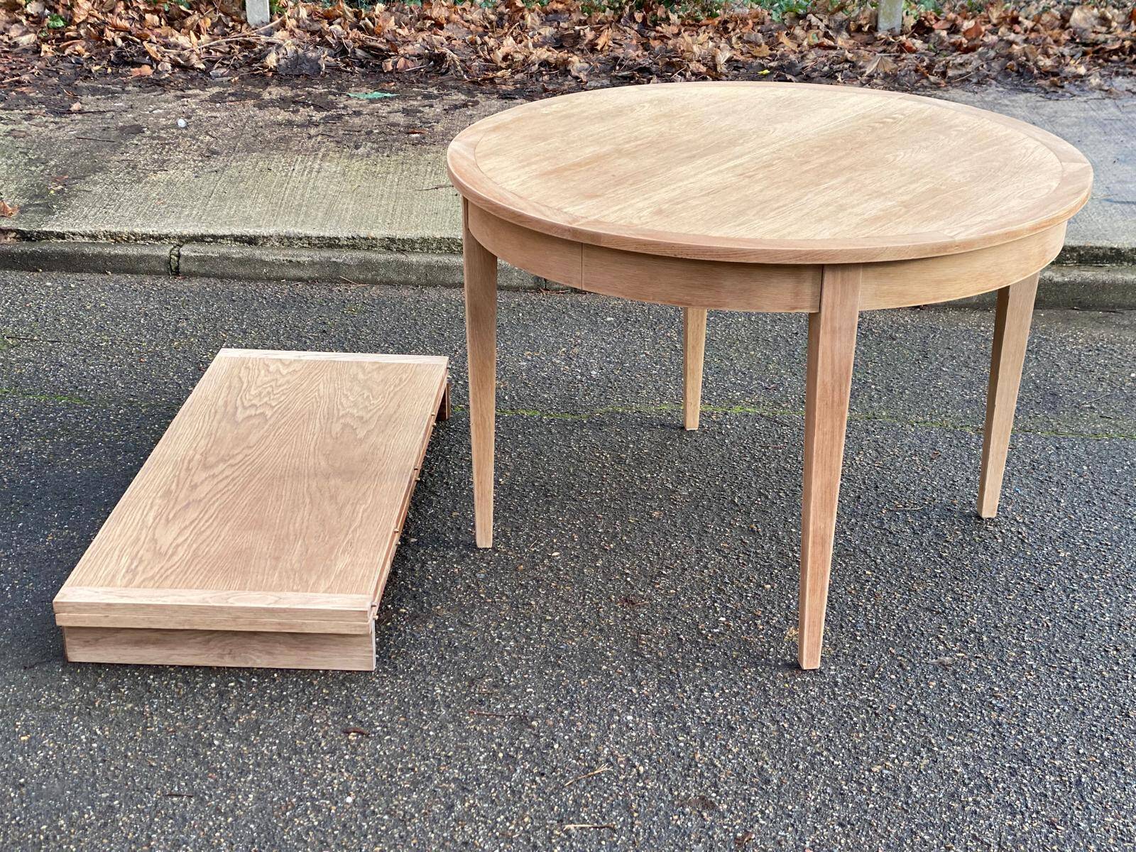 Table à manger scandinave extensible rénovée en chêne 110cm du XXème