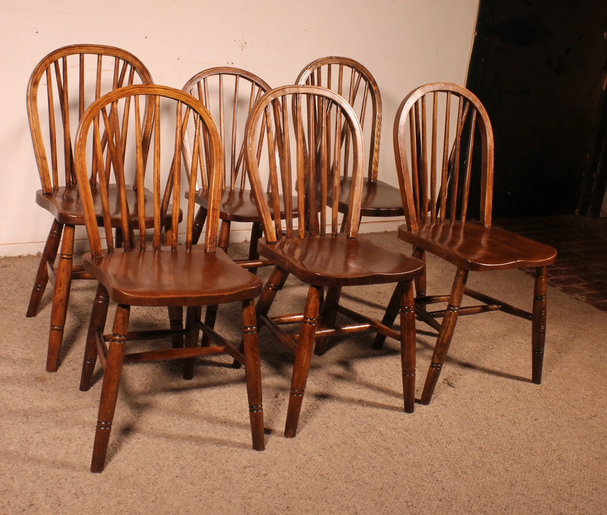 Set of 6 19th Century Windsor Chairs