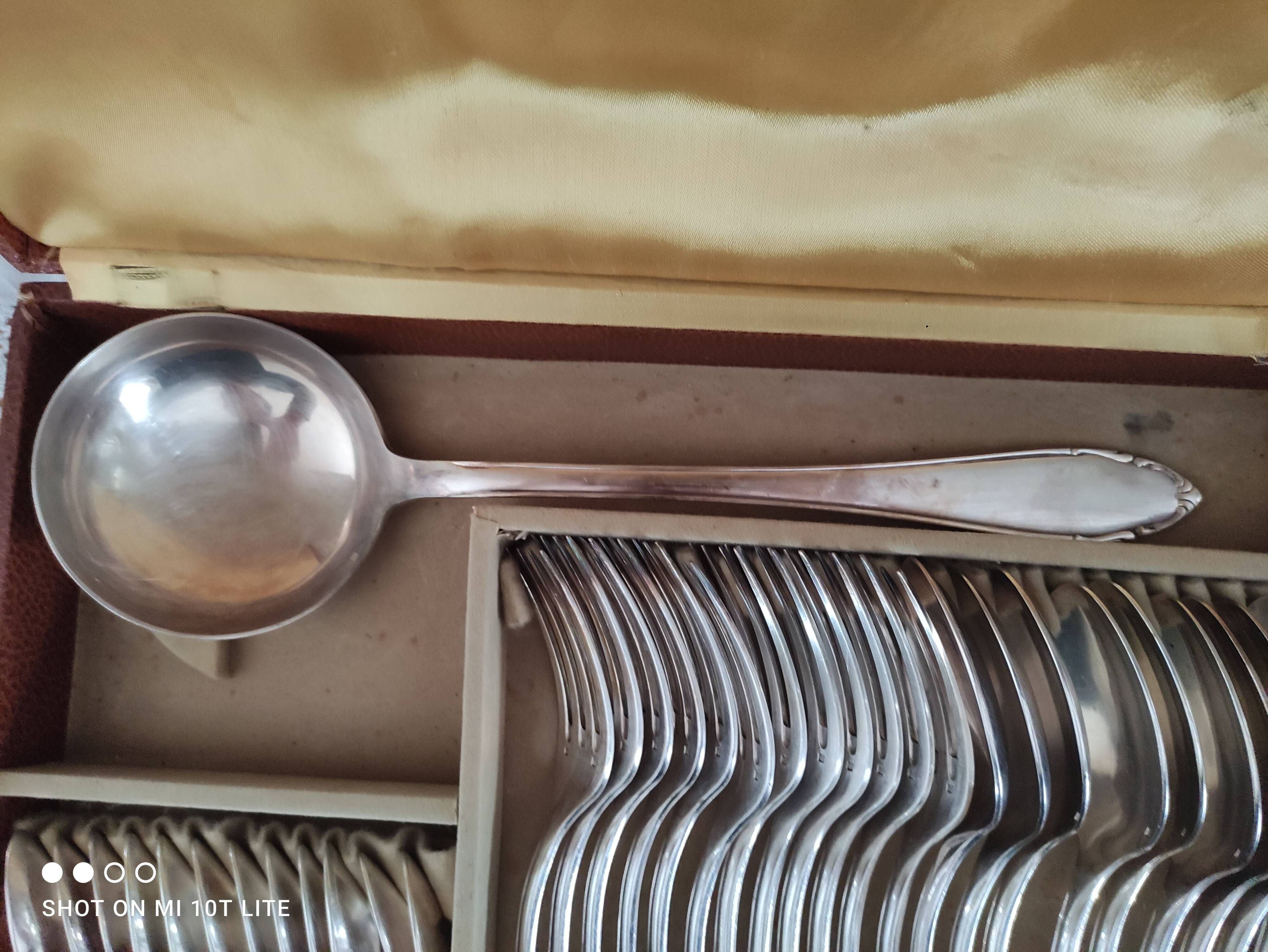 37-piece cutlery set in silver-plated metal in its original box