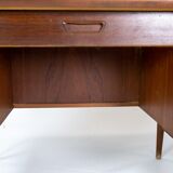 Desk in teak of danish design from the 1960s