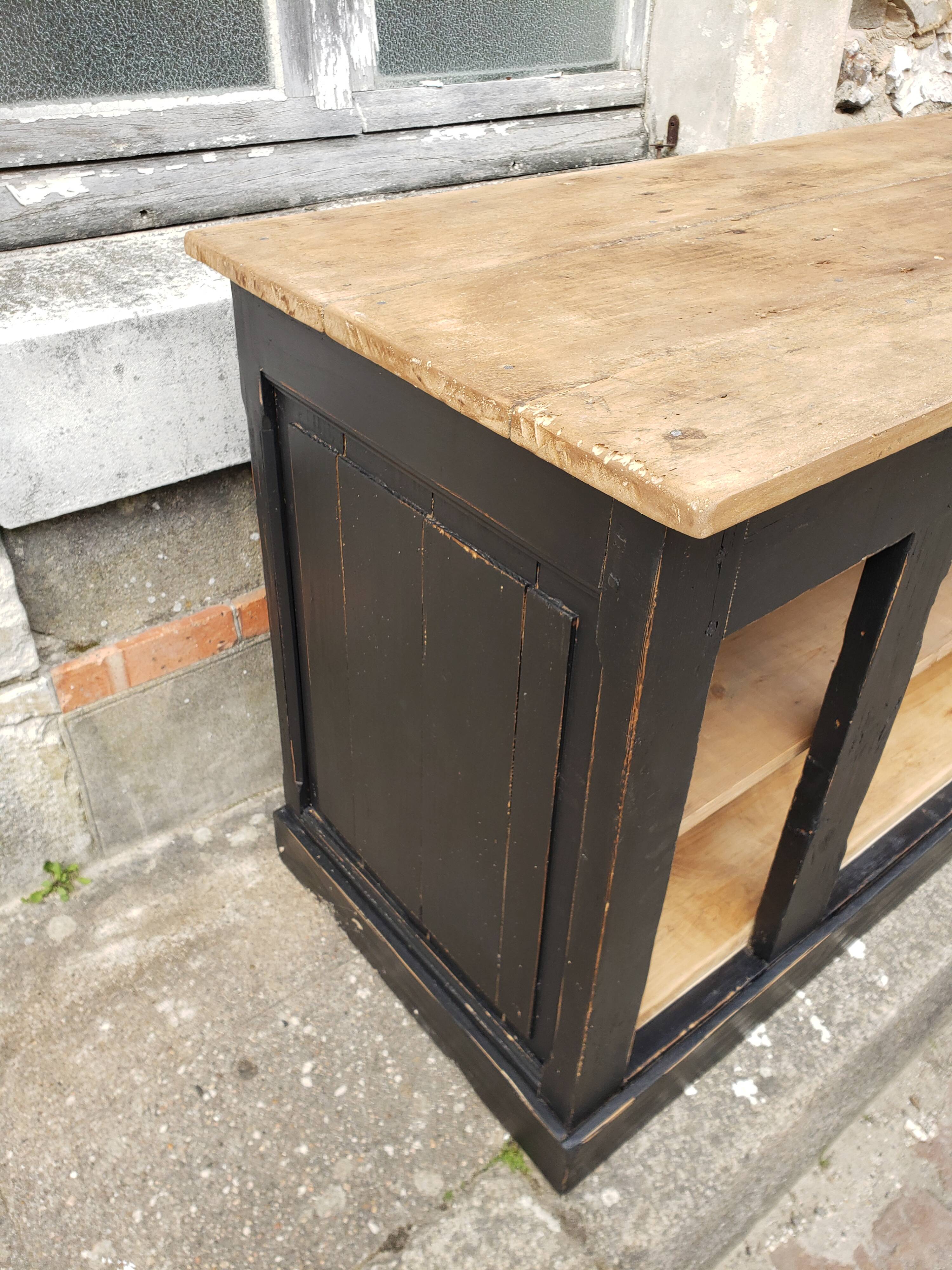 Double-sided counter trade furniture