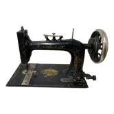 Machine à coudre ancienne