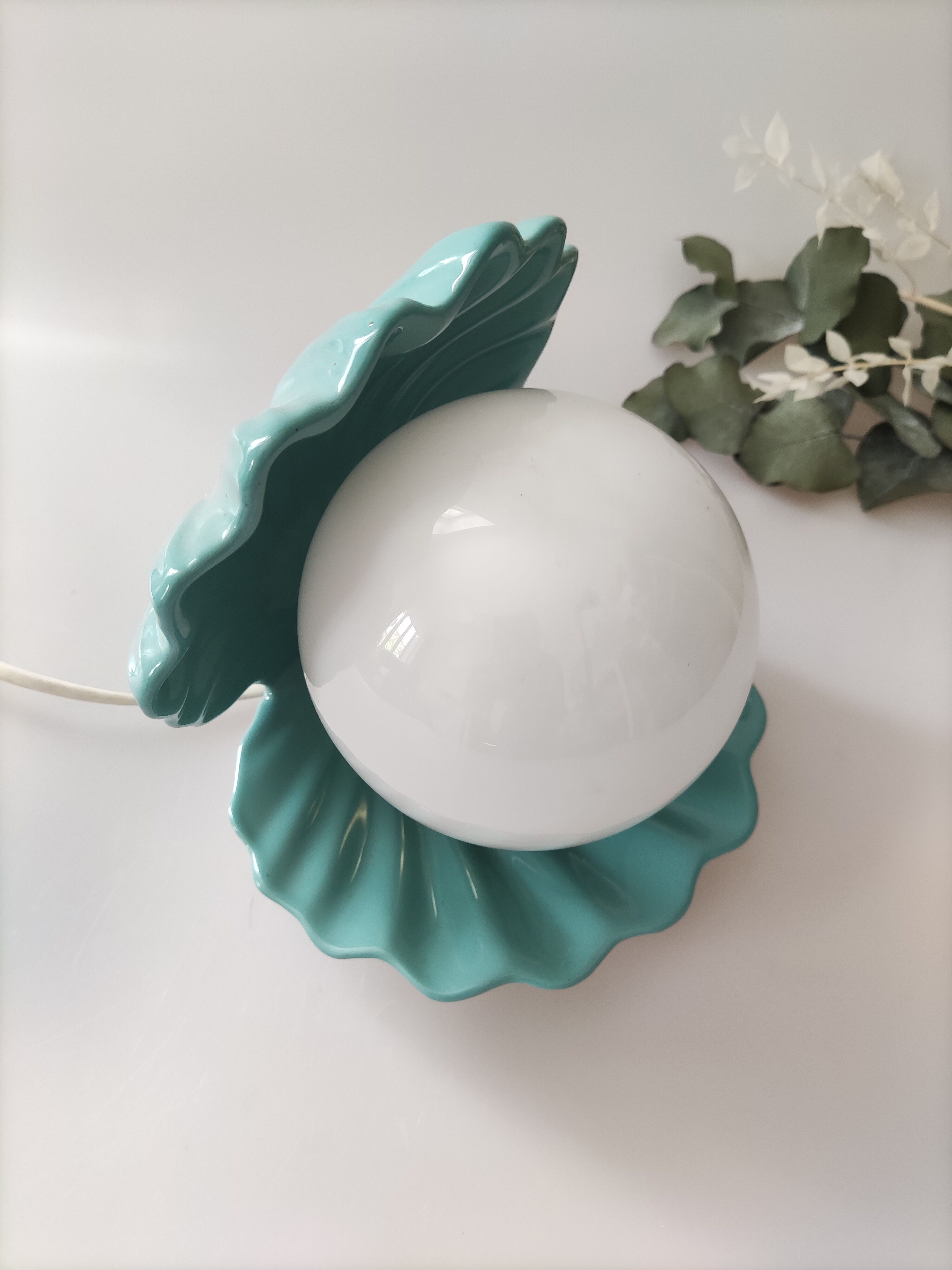 Vintage blue shell ceramic lamp
