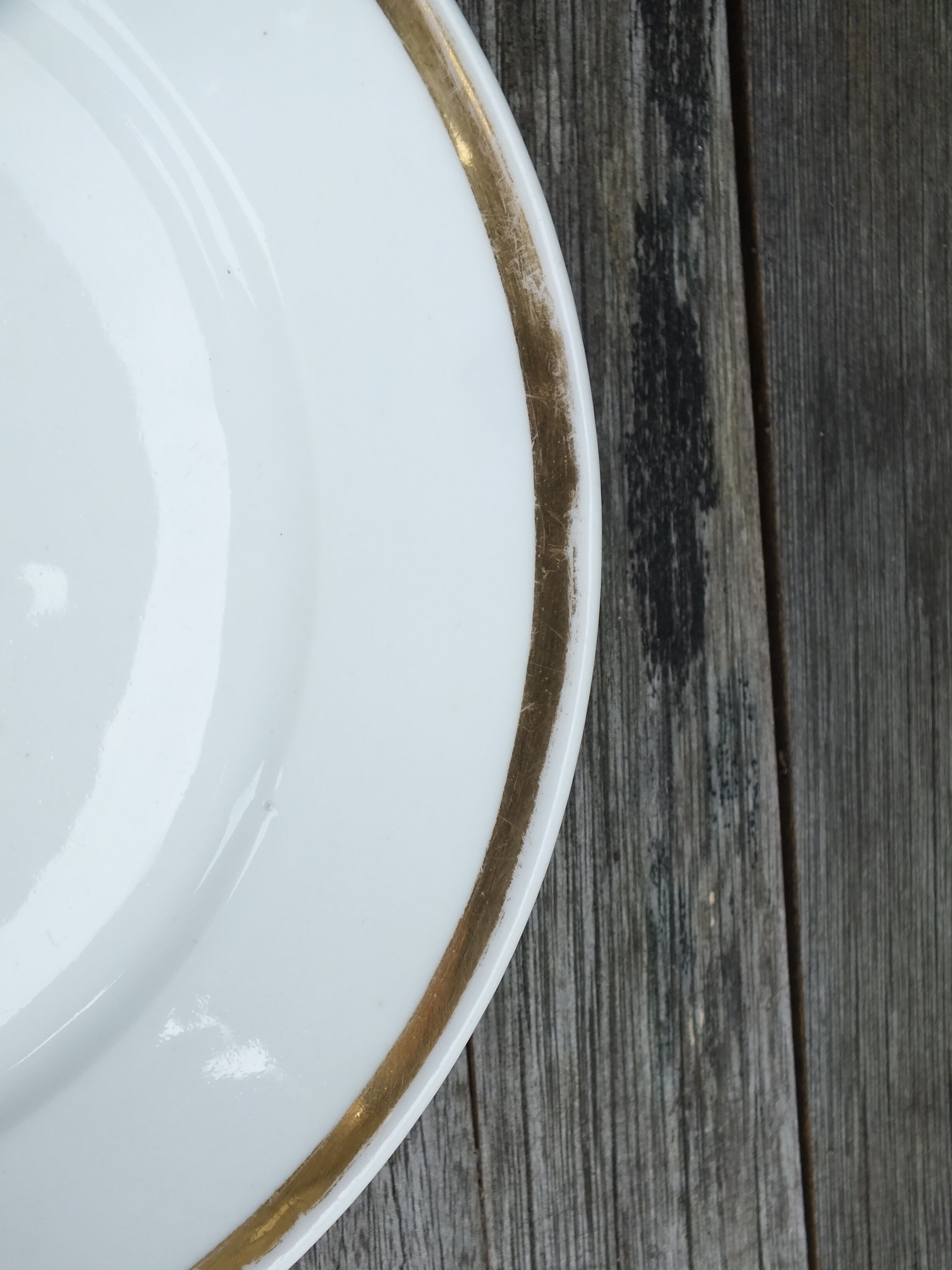 4 plates with hors d'oeuvre in porcelain of Paris 19th - gold net