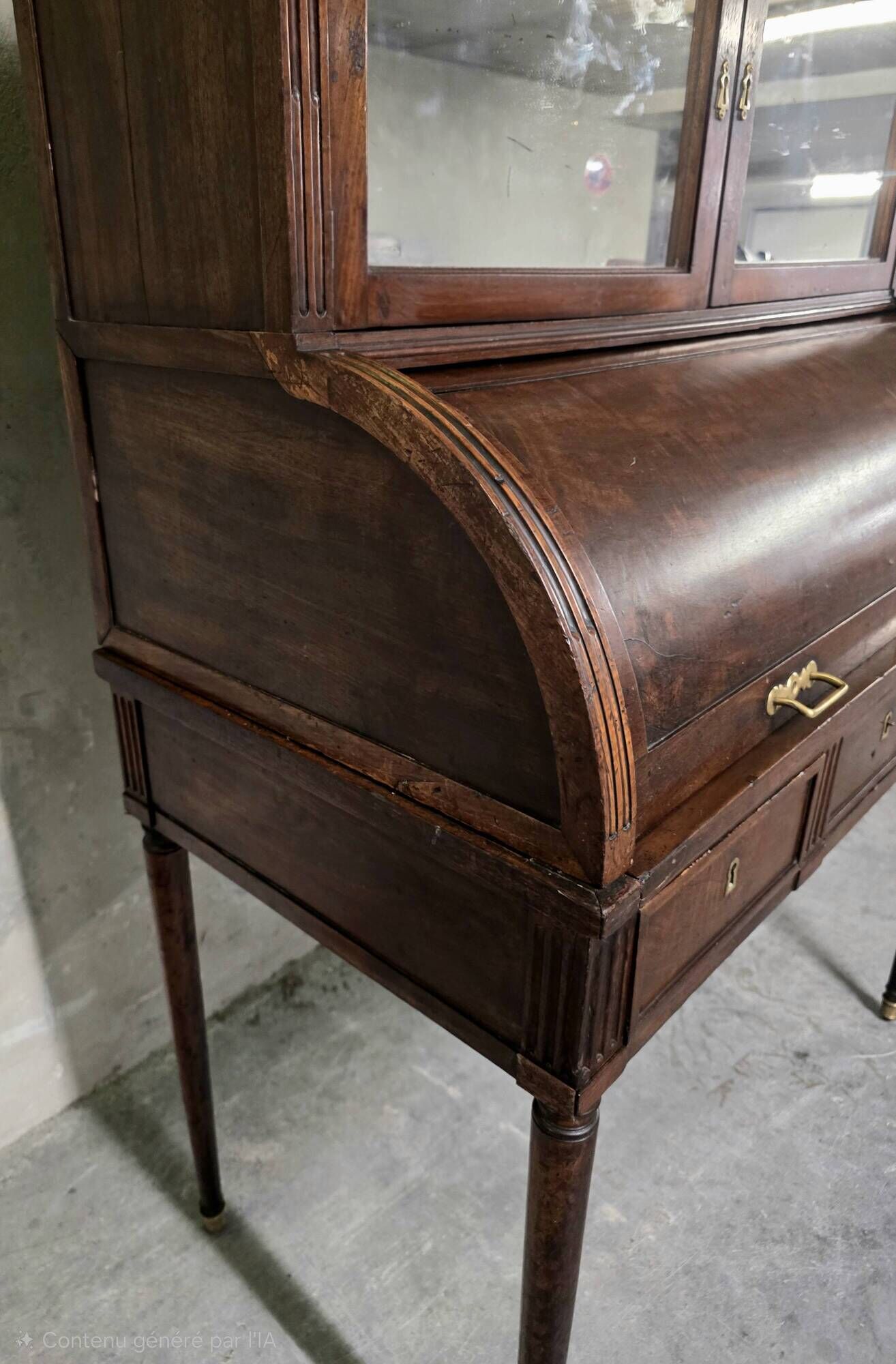 Cylinder desk in mahogany and mahogany veneer, Louis XVI style, 19th century.