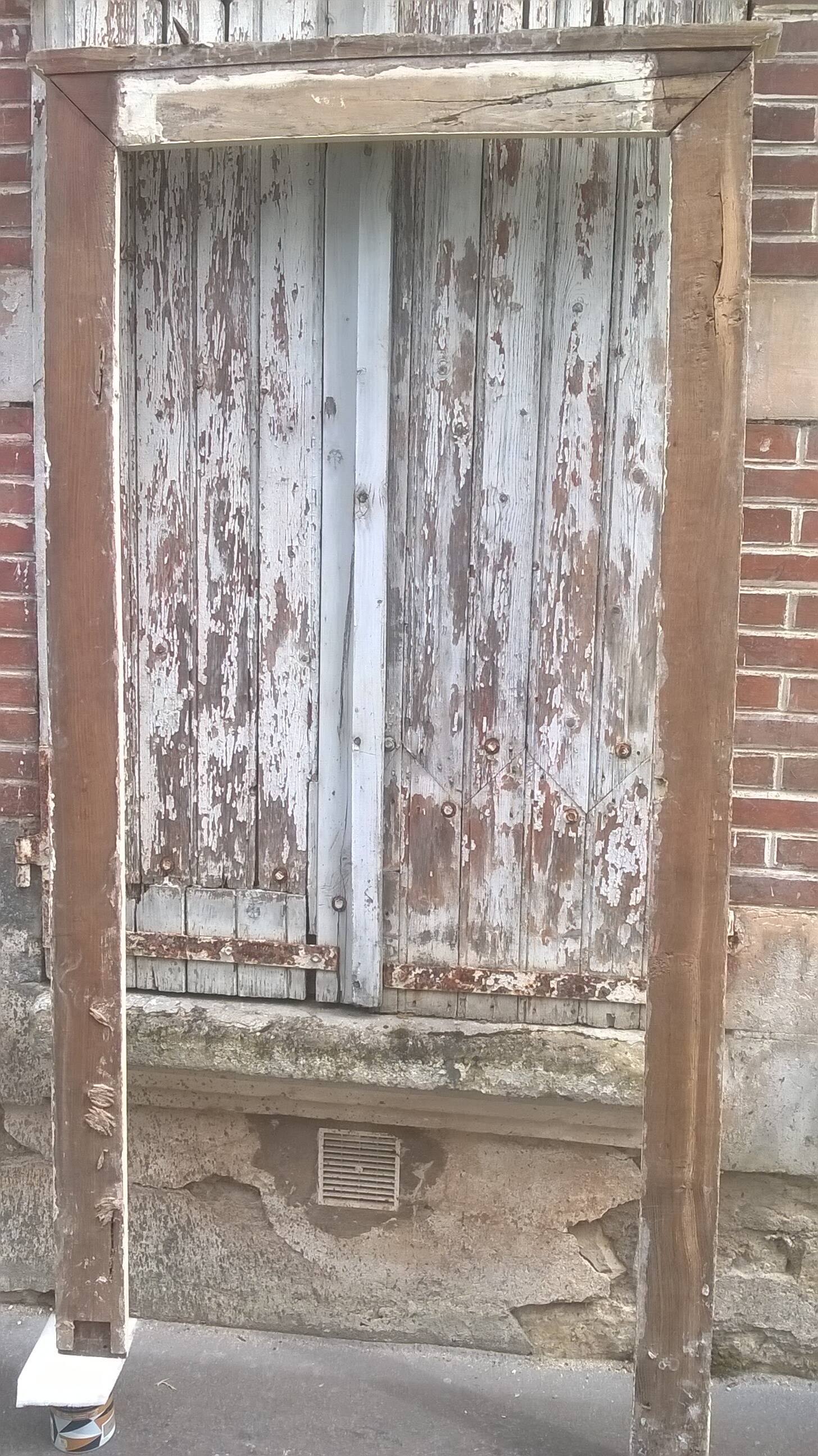 Porte mouluré avec cadre xix eme