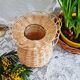 Vase en osier et verre forme fleur