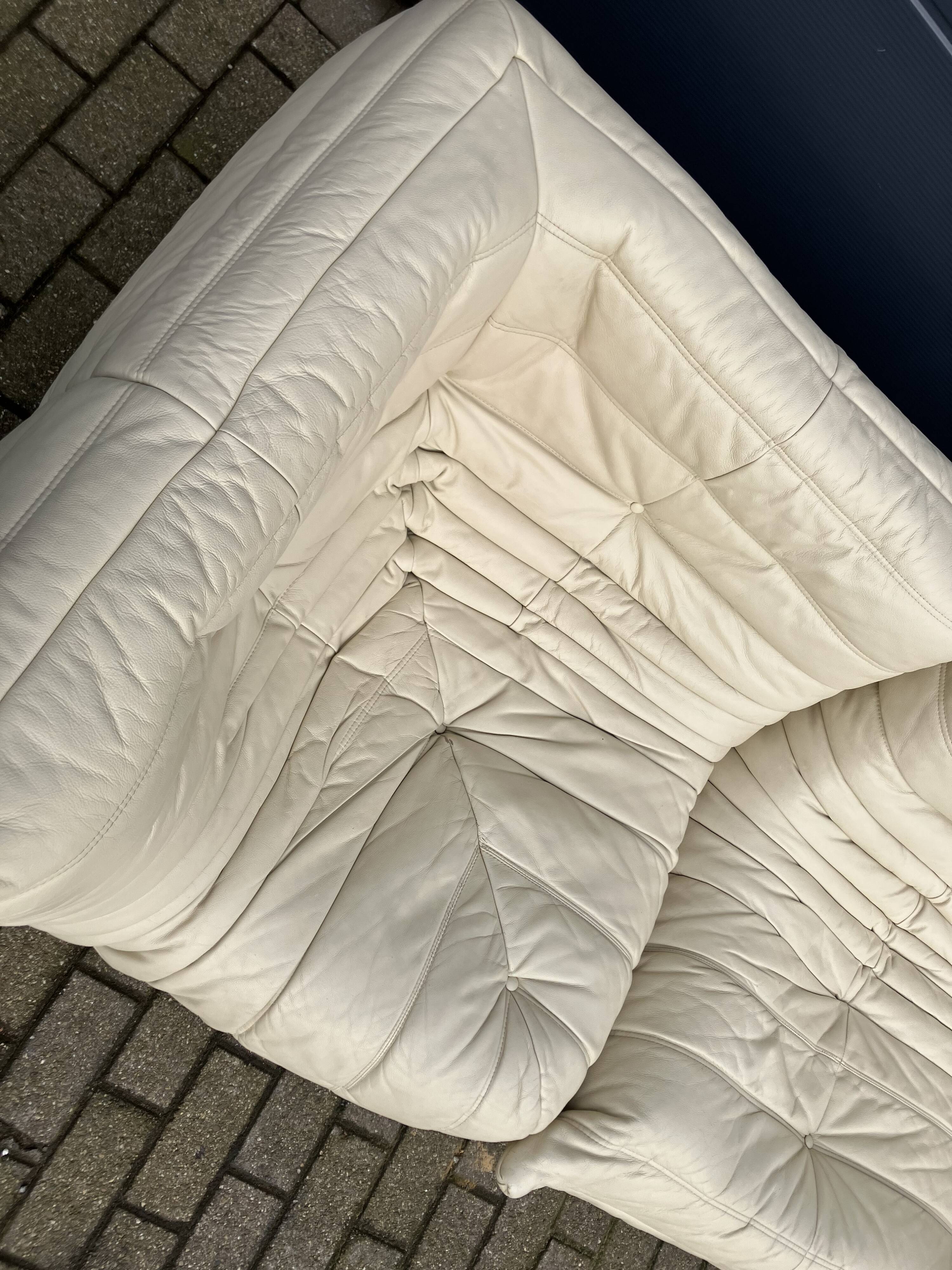 100% authentic Ligne Roset Togo 1.2z & hoek in Beige leather