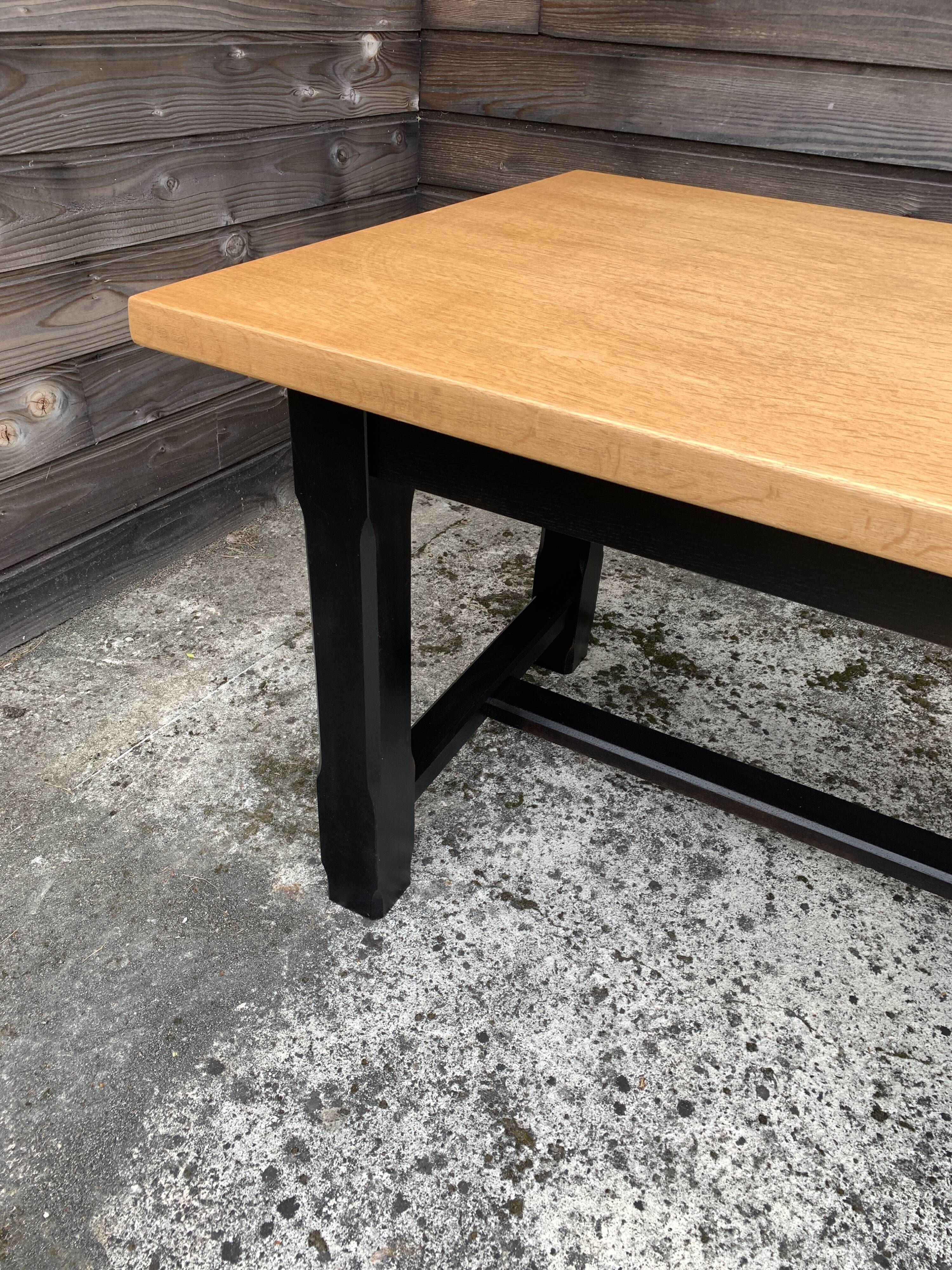 Table de ferme en chêne massif et pieds noirs mats