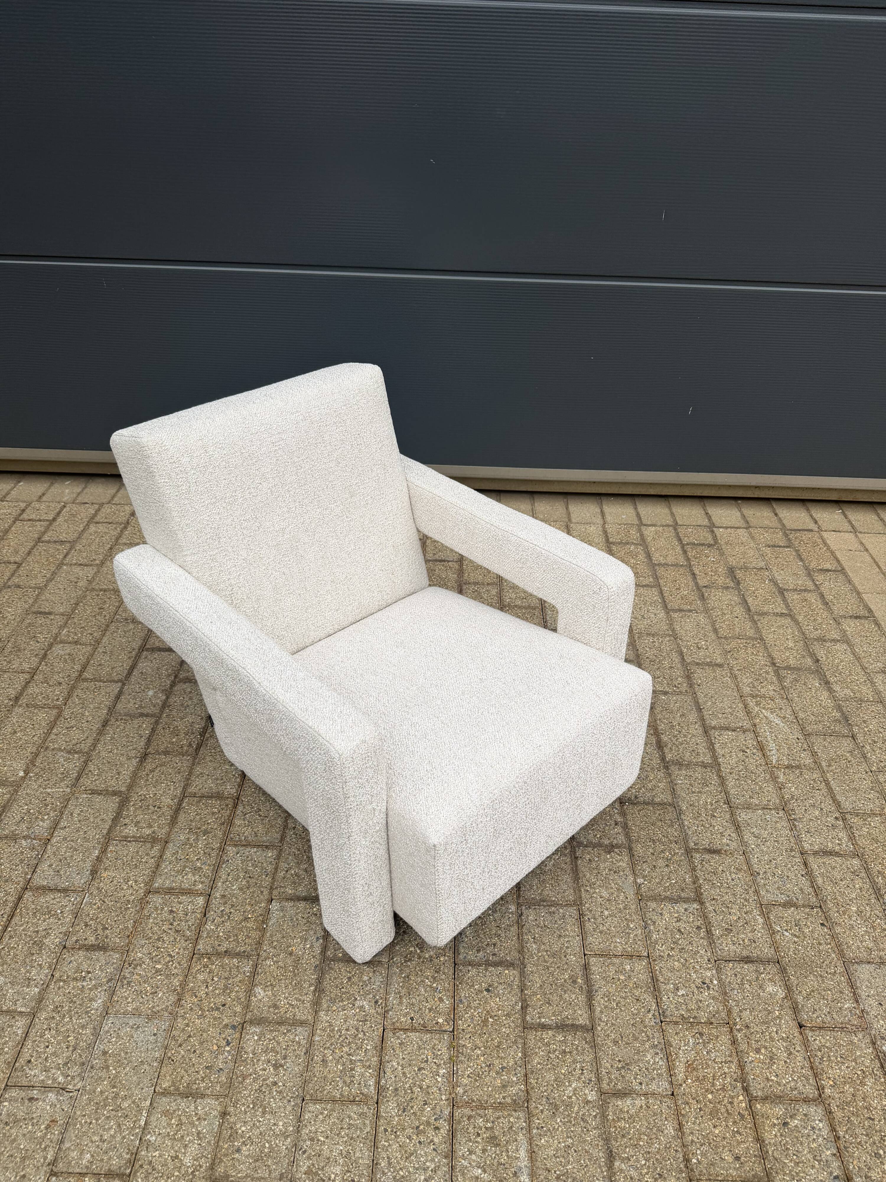 Cassina Utrecht chair in Beige Bouclé, Gerrit Rietveld, in NEW CONDITION!!