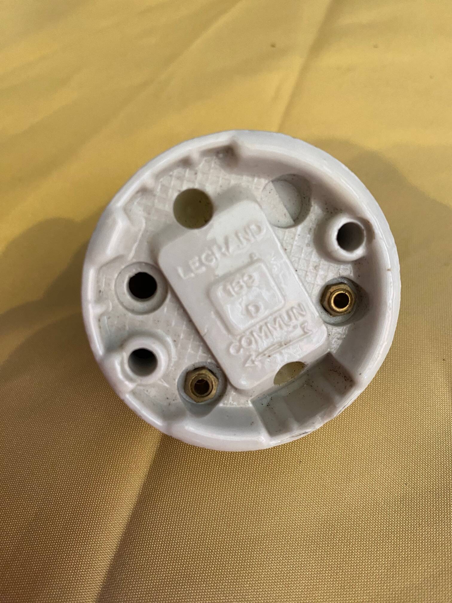 Ancien interrupteur en porcelaine et chrome marque legrand