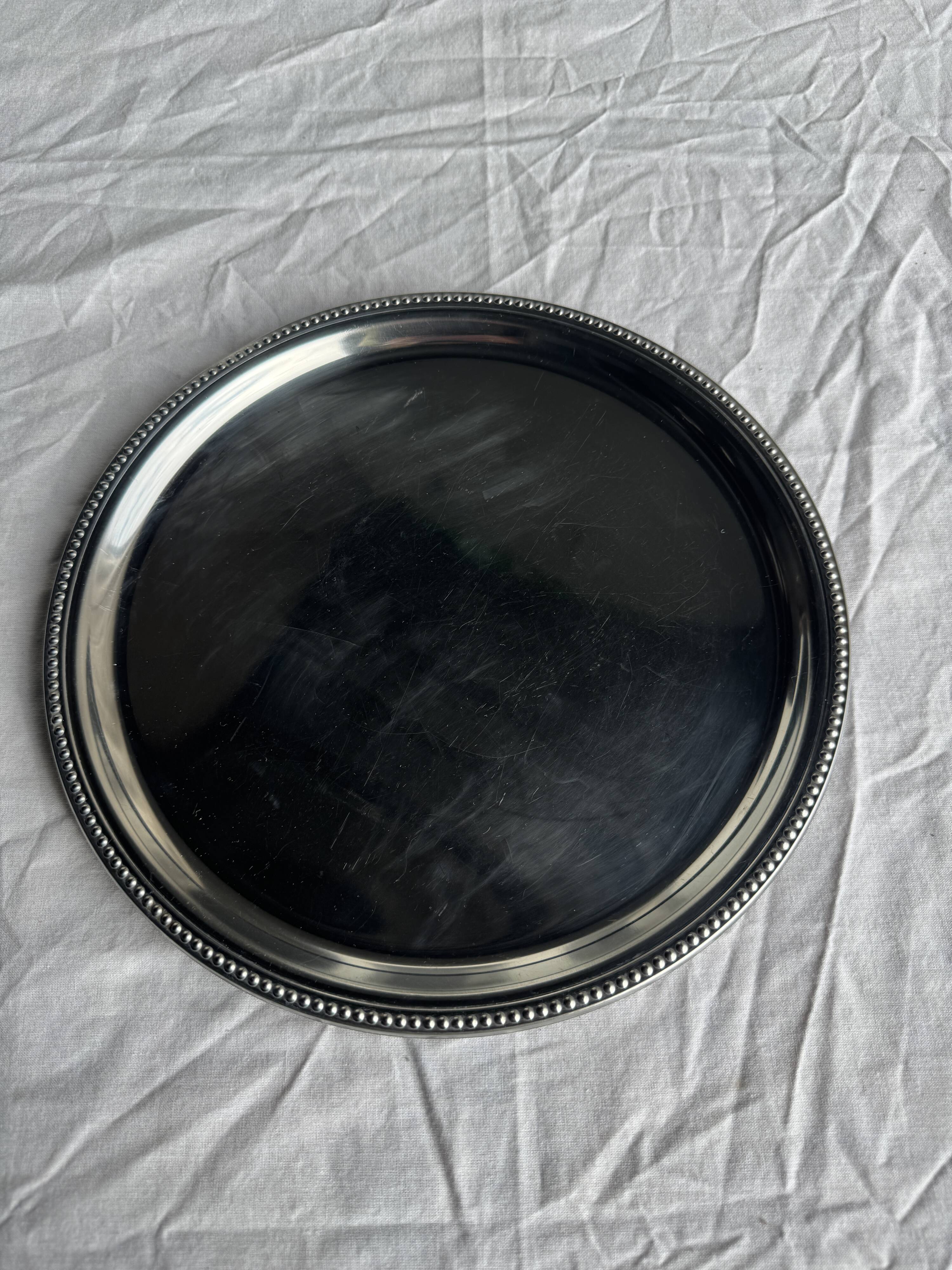 Vintage circular plate with pearl stripe D27