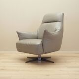 Leather swivel armchair, Italian design, 1990s, manufacture: Natuzzi