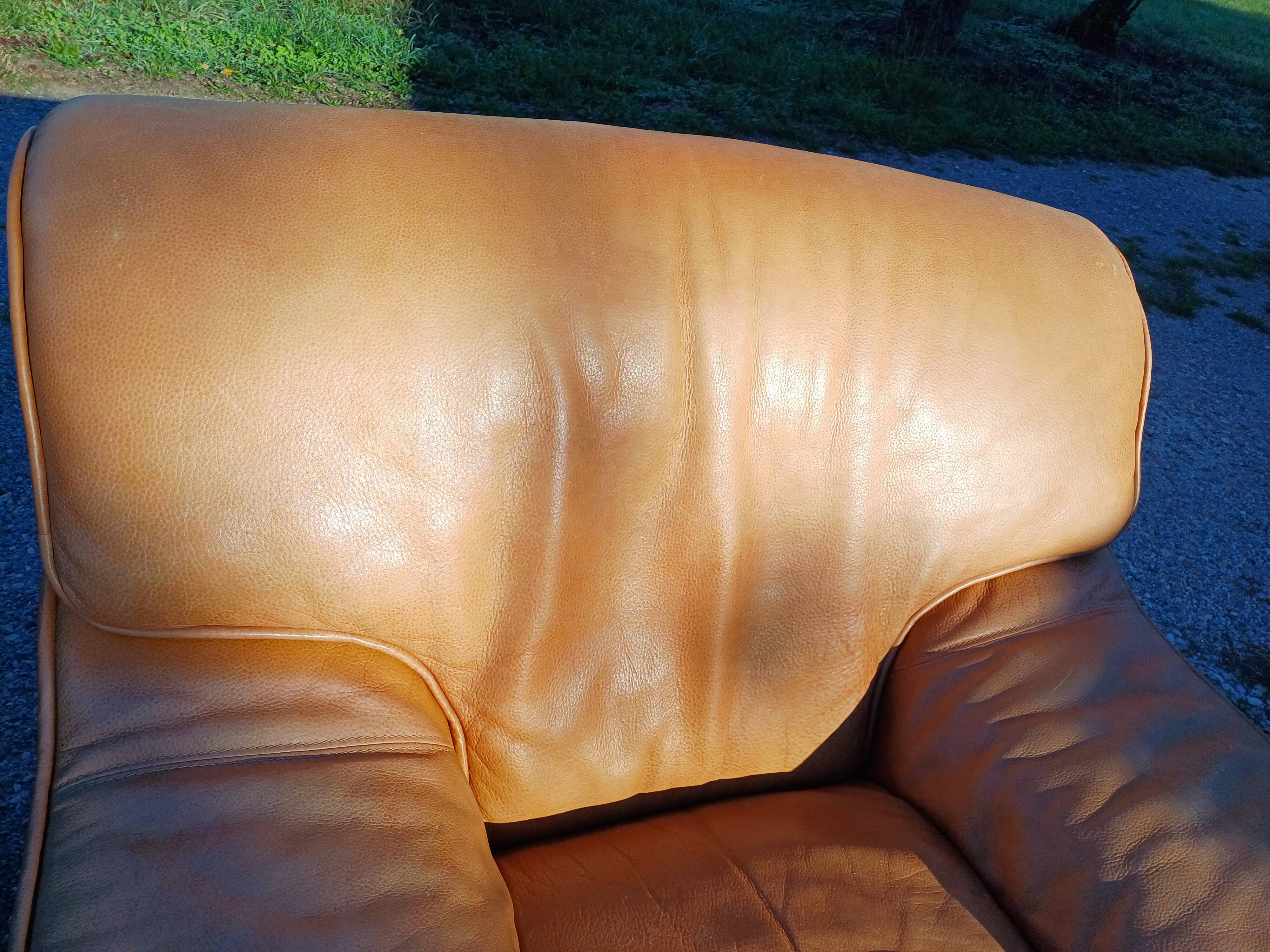Paire de Fauteuils Vintage en Skai Marron Clair