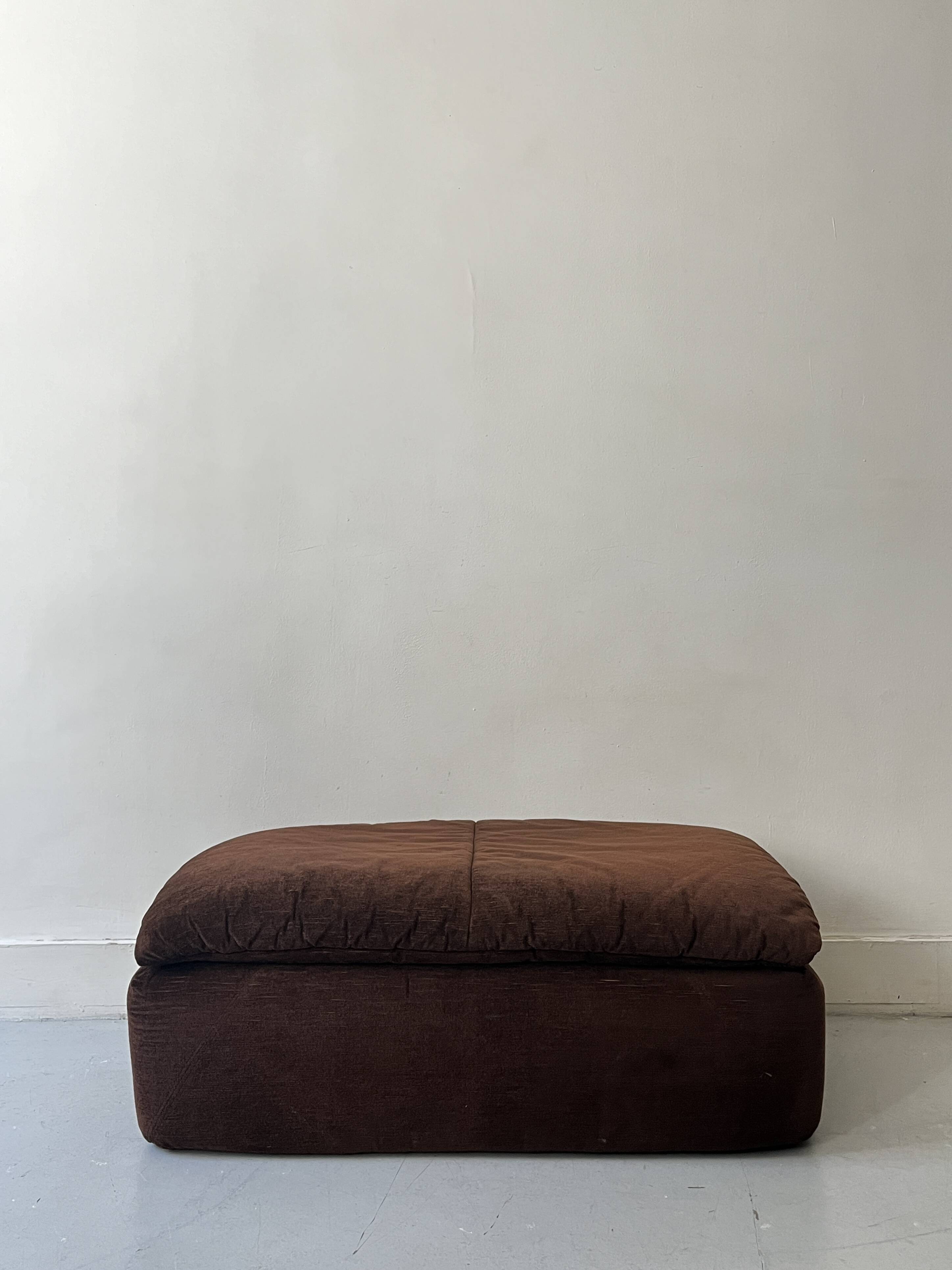 Cinna pouf in brown short velvet, Ligne roset 1970