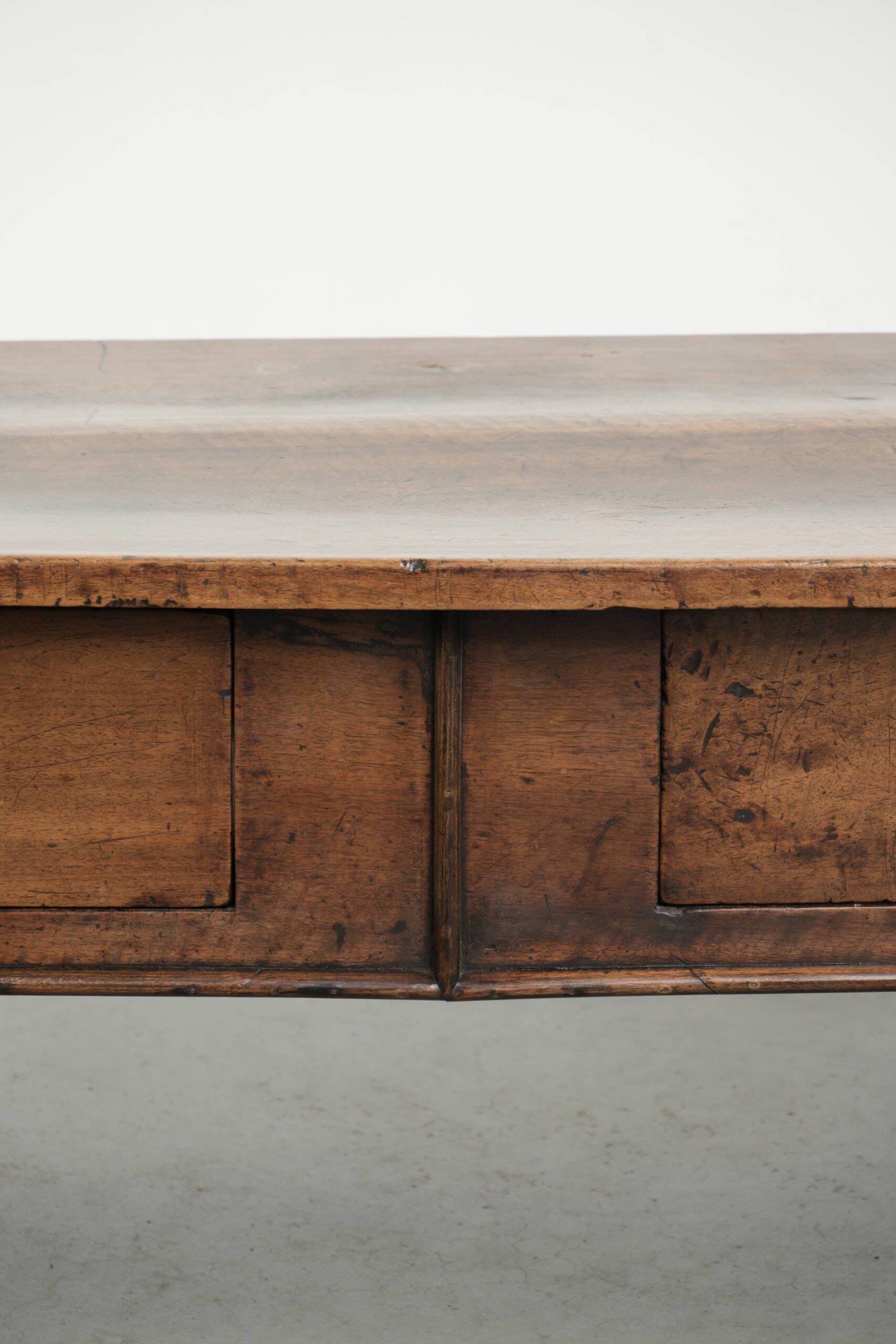 Antique walnut 18th-century Southern European coffee table with two drawers