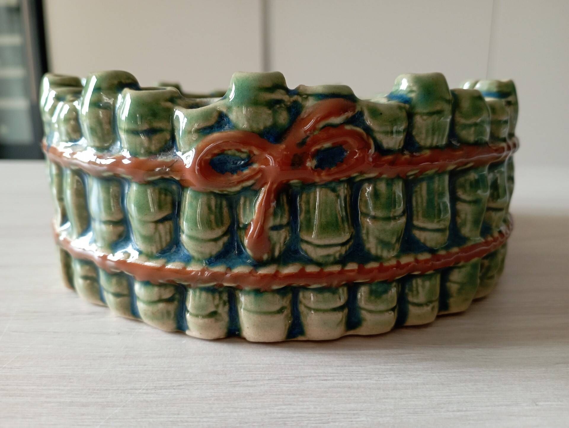Vide-poche ancien en céramique