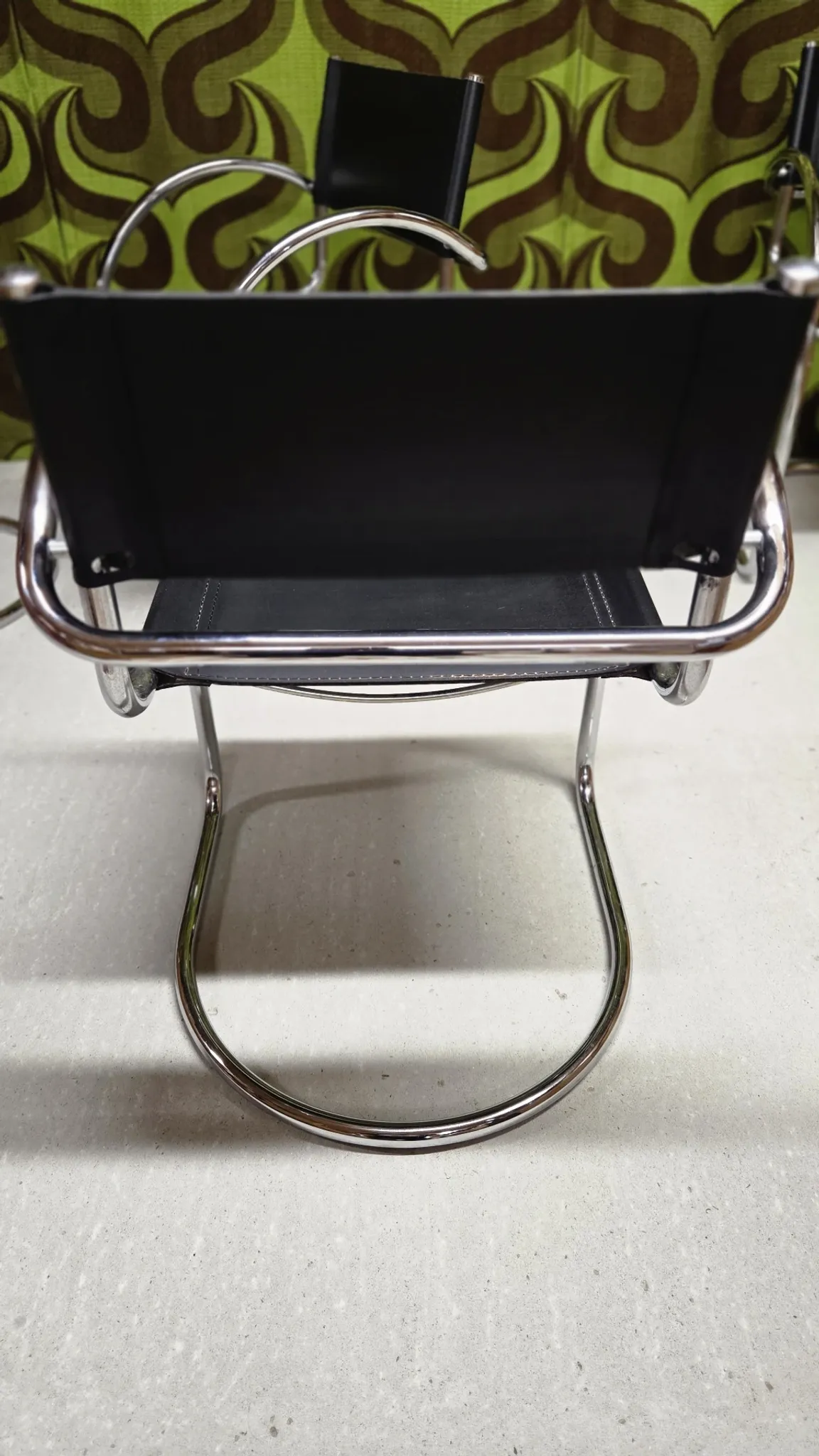 Set of 4 Bauhaus leather armchairs in chrome metal 1970/1980