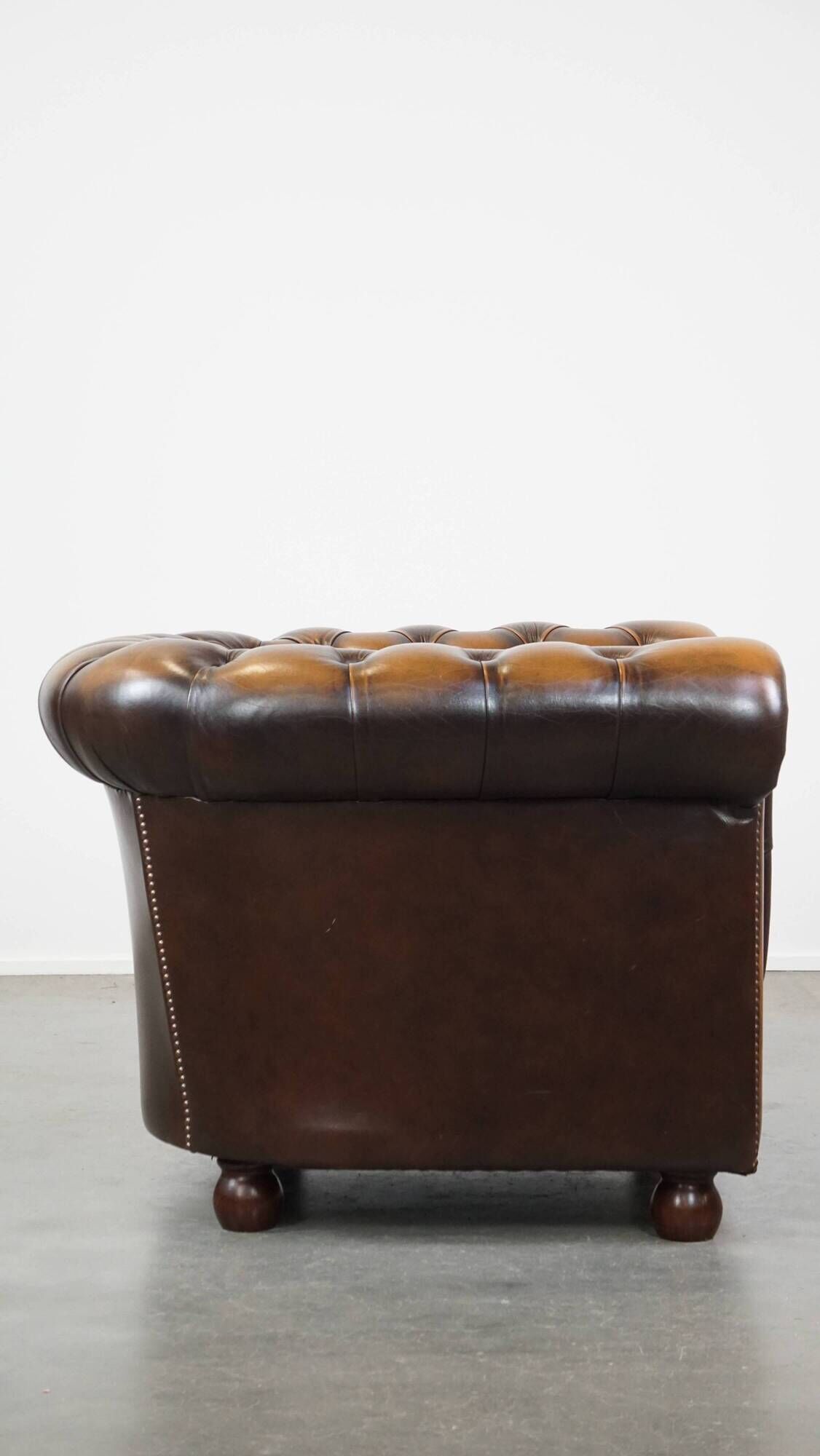 Classic Genuine Leather English Chesterfield Armchair in Good Condition