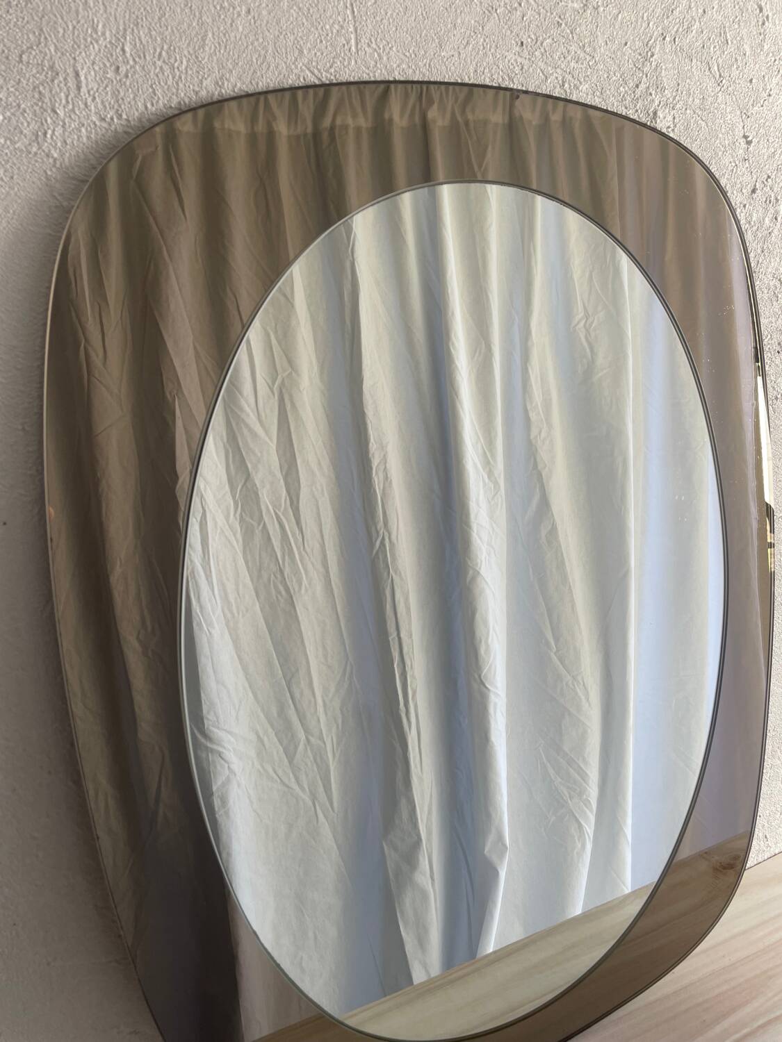 Miroir en verre fumé 70’s space age