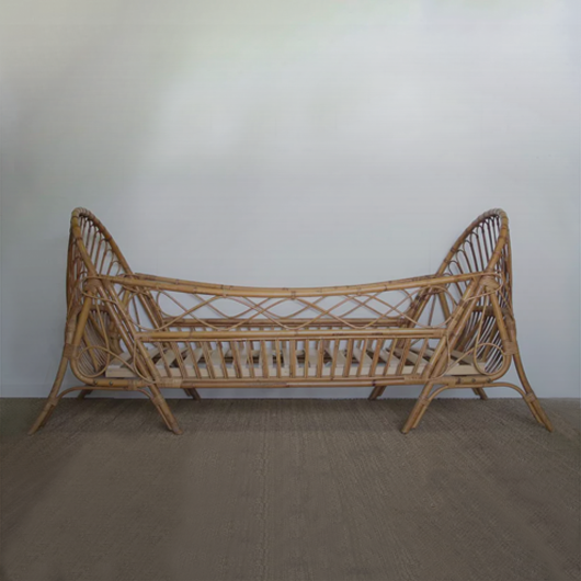 Rattan bed