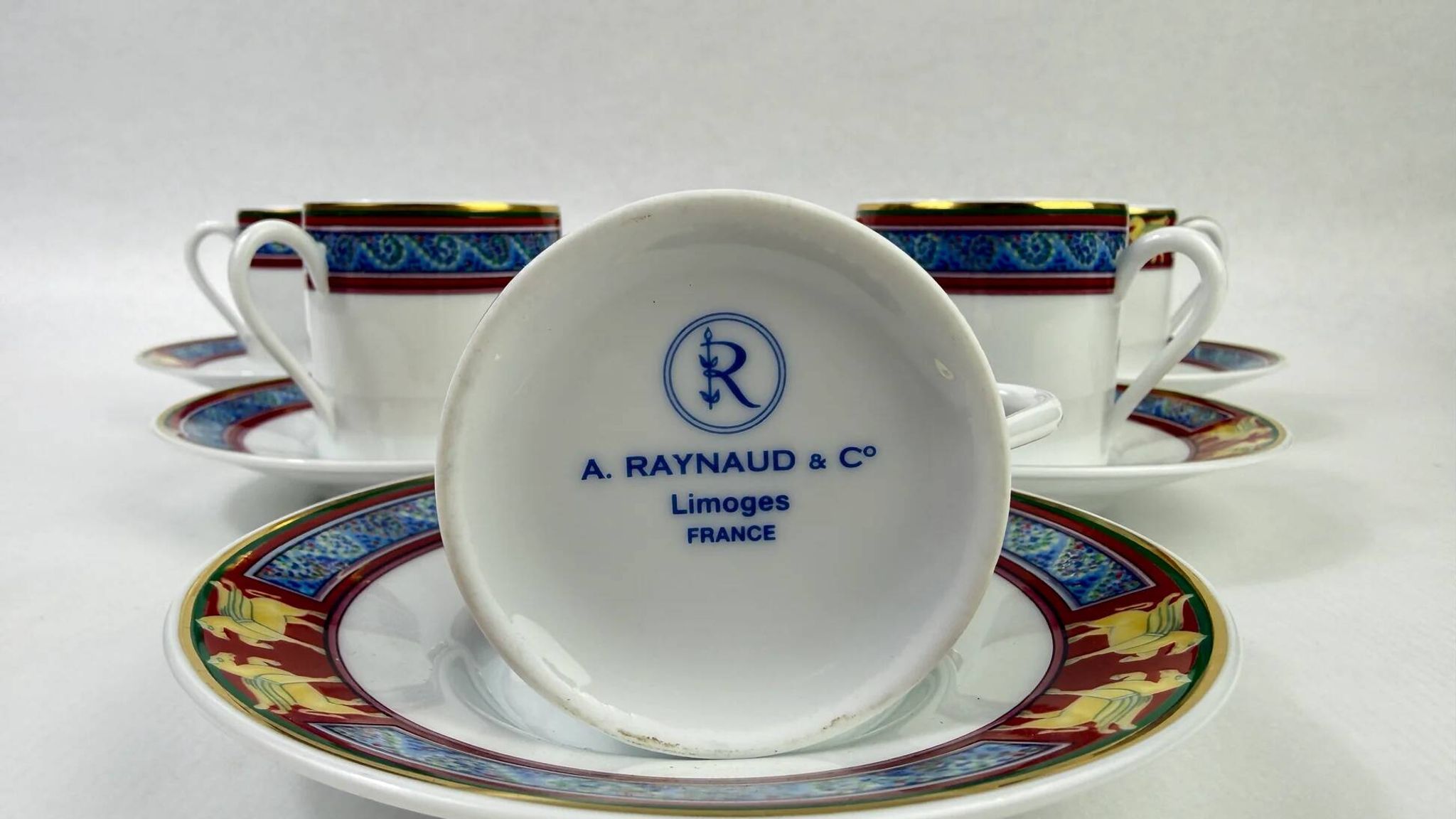 Raynaud Limoges — Six porcelain coffee cups, Pégase model