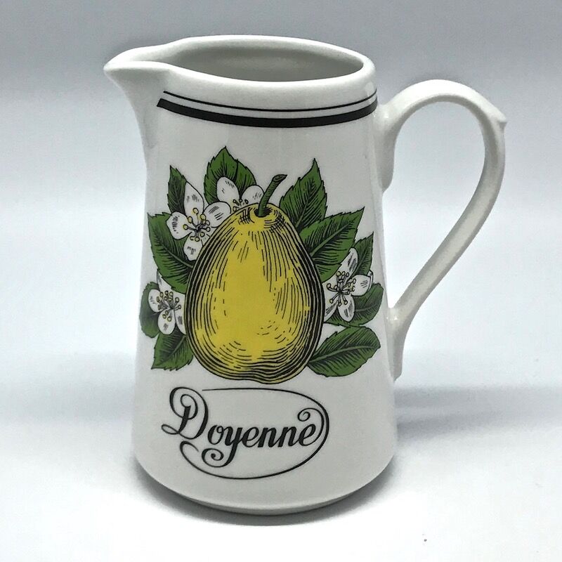 Porcelain milk pot from Auteuil