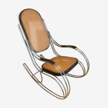 Rocking-chair en cannage