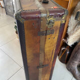 Ancienne malle cabine vintage