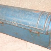 Toolbox (Groundhog) plumber metal away for storage, magazines poerte, gardener or other decoration industrial