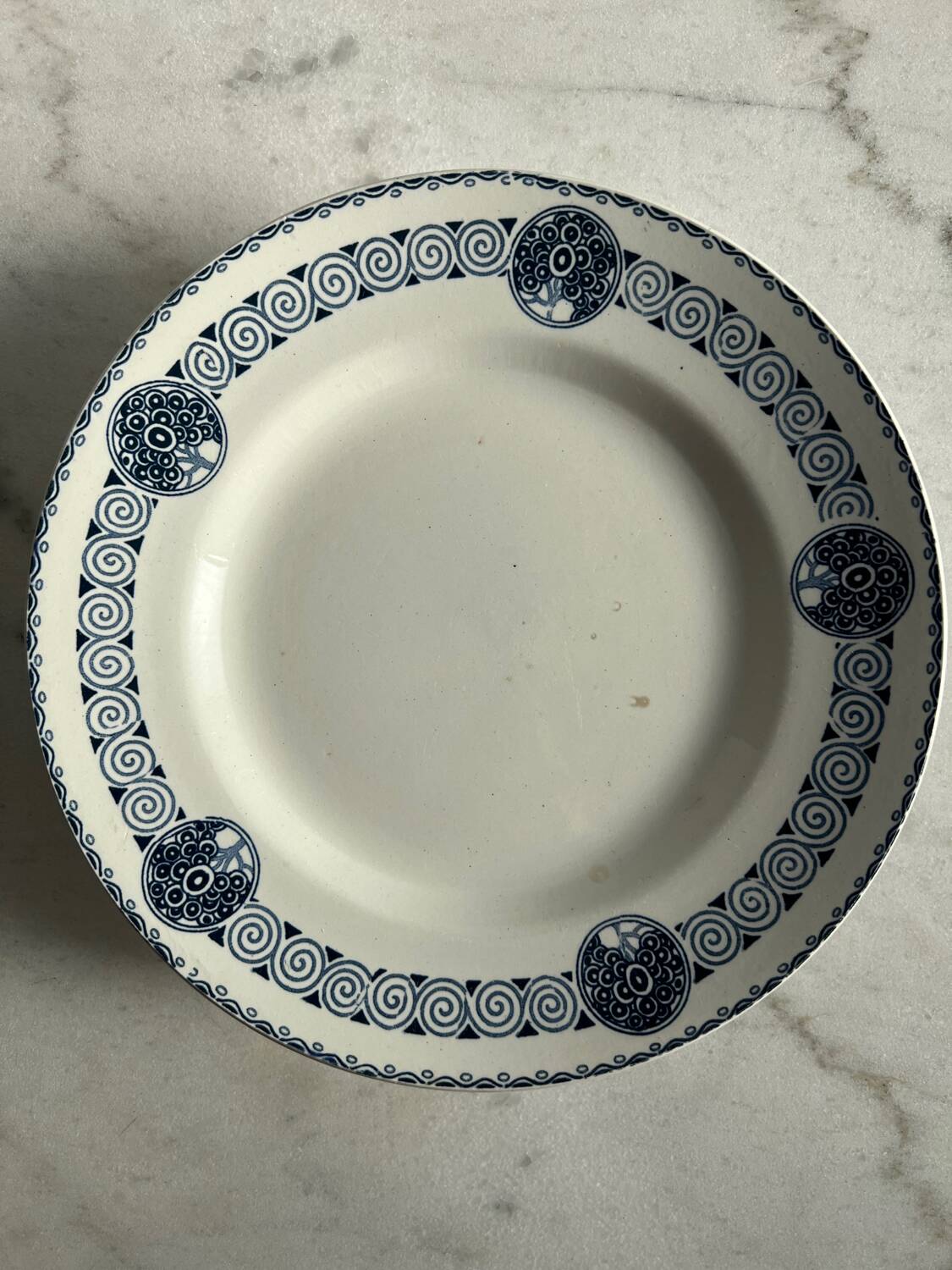 Presentation dish of the compote type Mireille St Amand