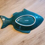 Ceramic serving flat plate in the shape of green fish