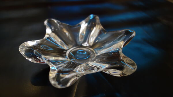 Cendrier en cristal en forme d'étoile de mer...