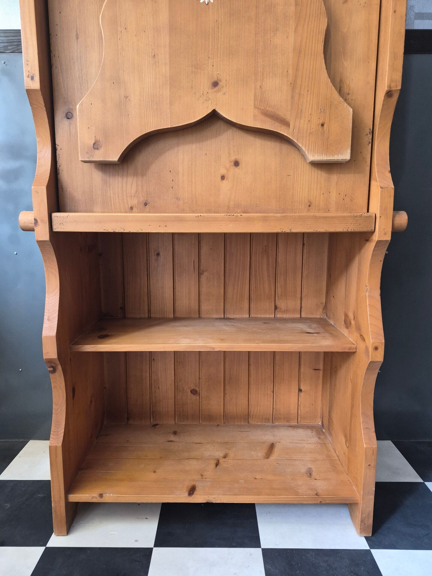 Mountain Shepherd's Table in solid pine