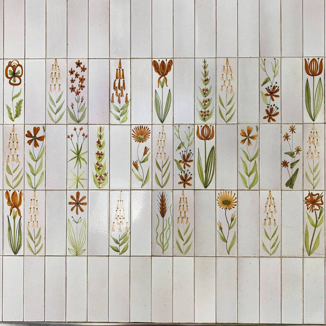Square ceramic tile coffee table by Roger Capron, flowers, 1950s.