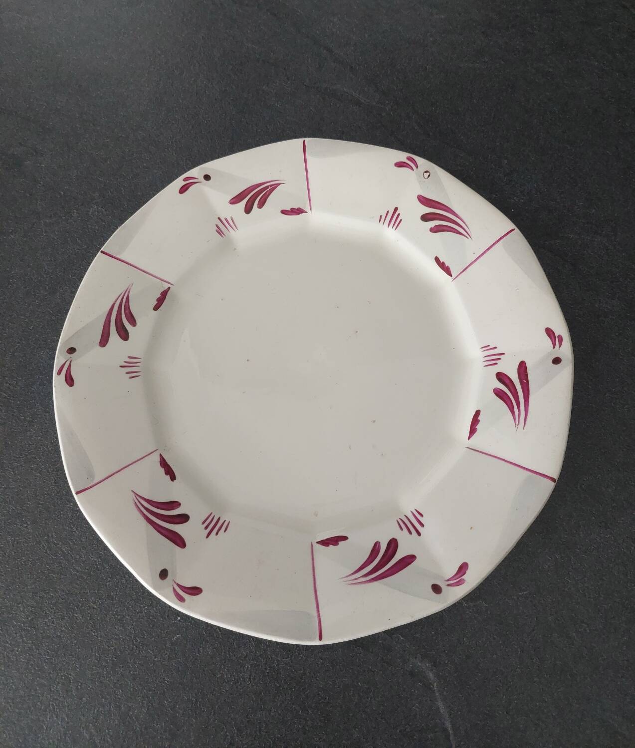 Vintage mismatched plates