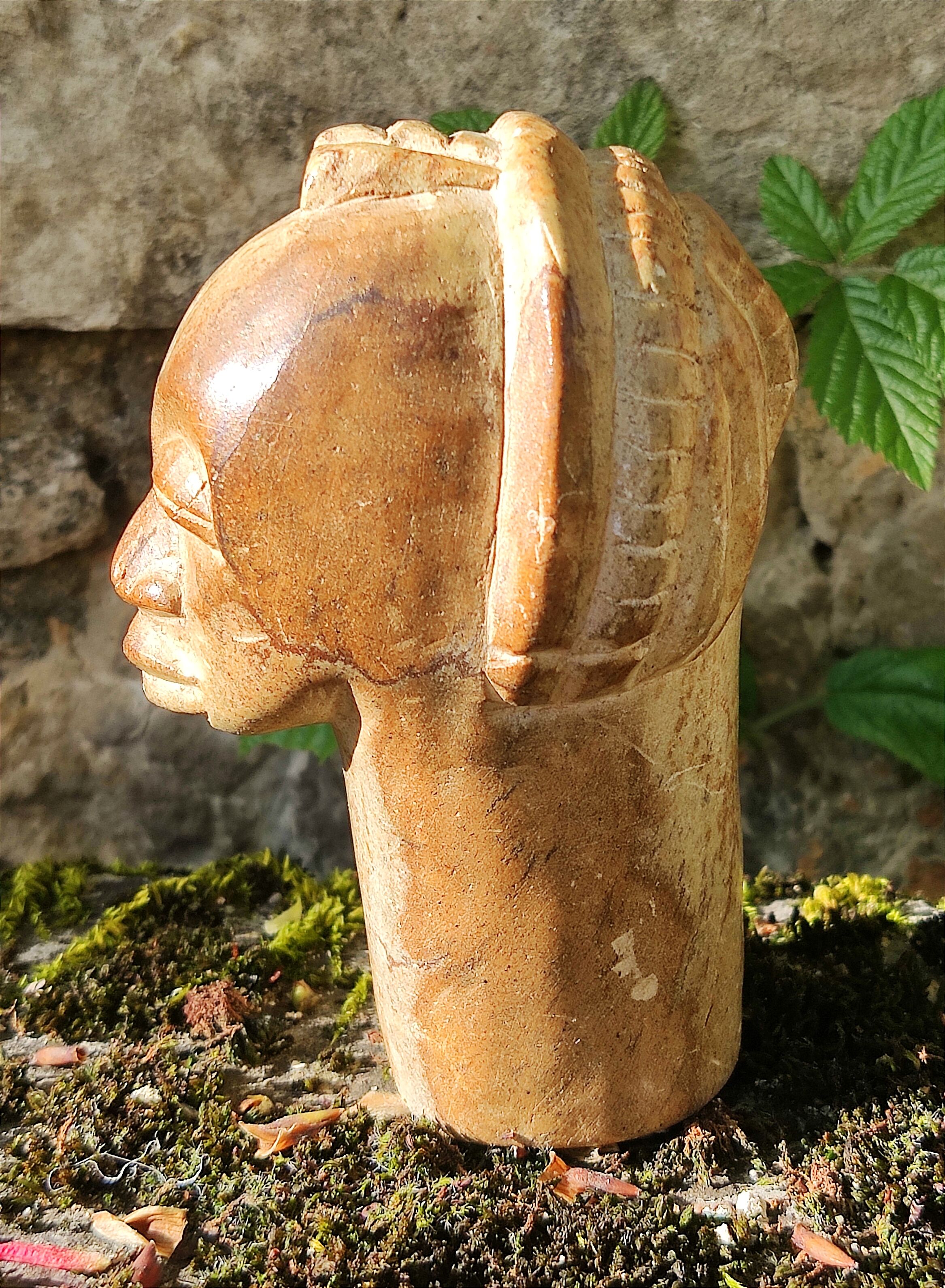 Stone sculpture - African head - Gabon