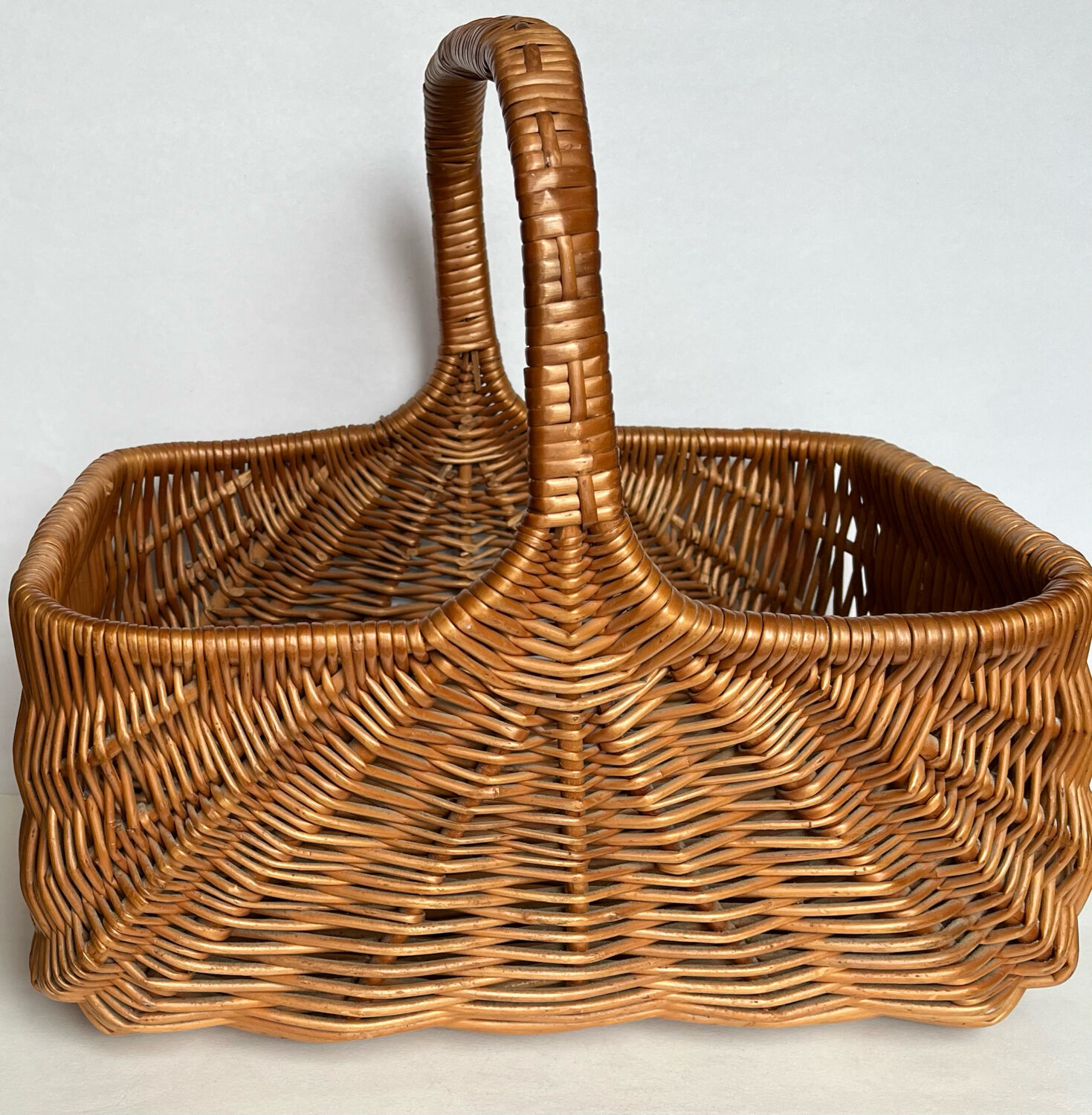 Wicker basket