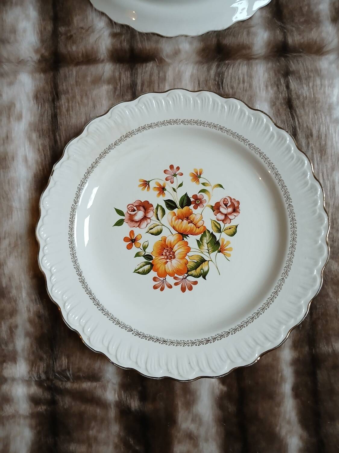 2 antique "Capri" plates